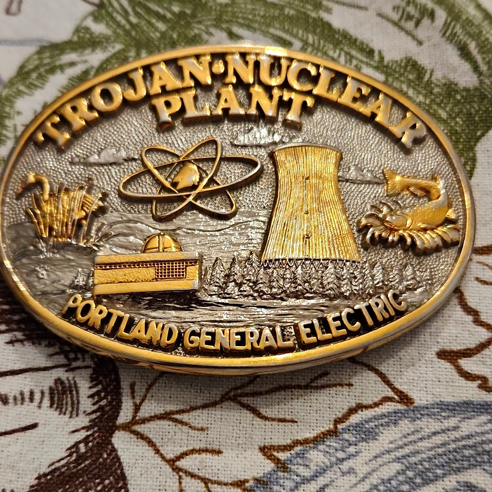 Portland General Electric Trojan Nuclear Plant 2004 Belt Buckle Gold/Silver #30