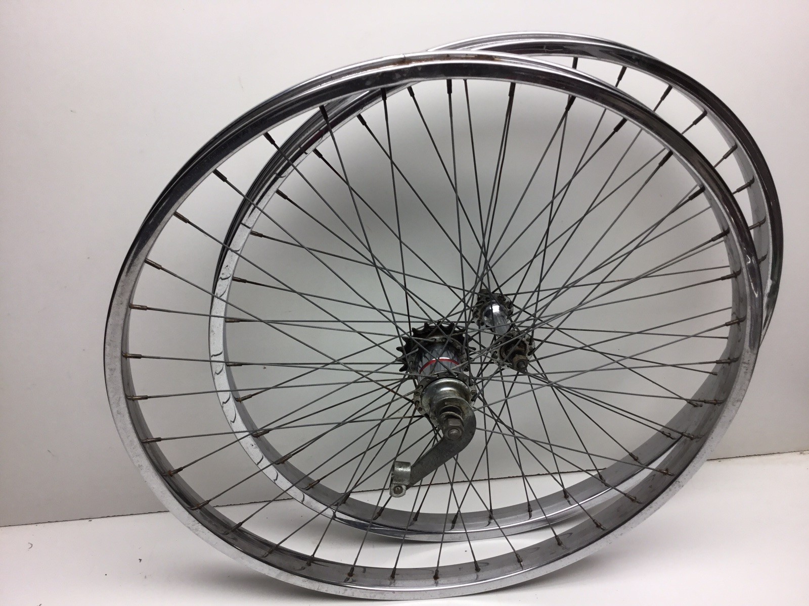 Vintage Schwinn Bicycle 26” 1 3/4” S7 Chrome Wheels Rims 