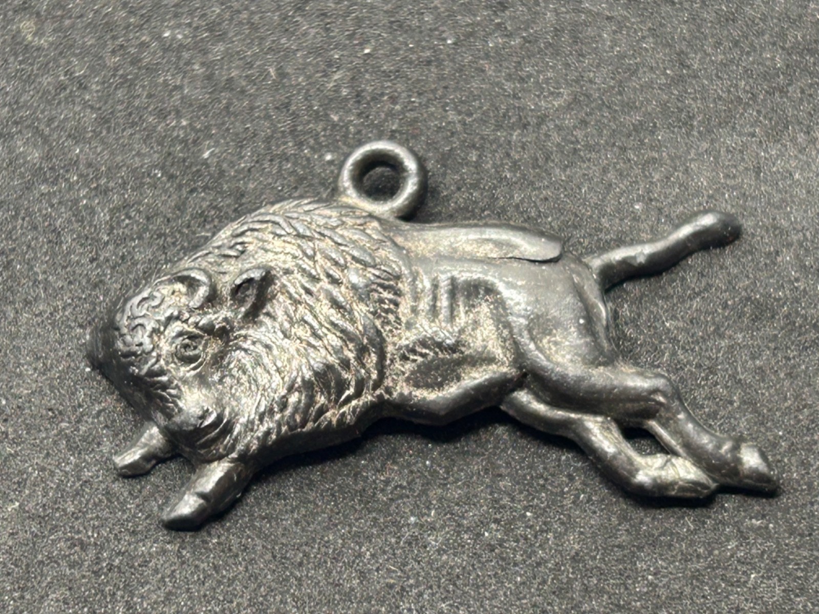 Antique Metal BUFFALO Charm Pendant Silver Toned Metal 1 1/2\