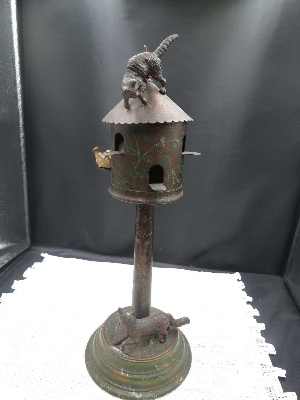 ANTIQUE 1920\'S FIGURAL VERY ORNATE ALL METAL BIRD FEEDER WITH BELL ON TOP