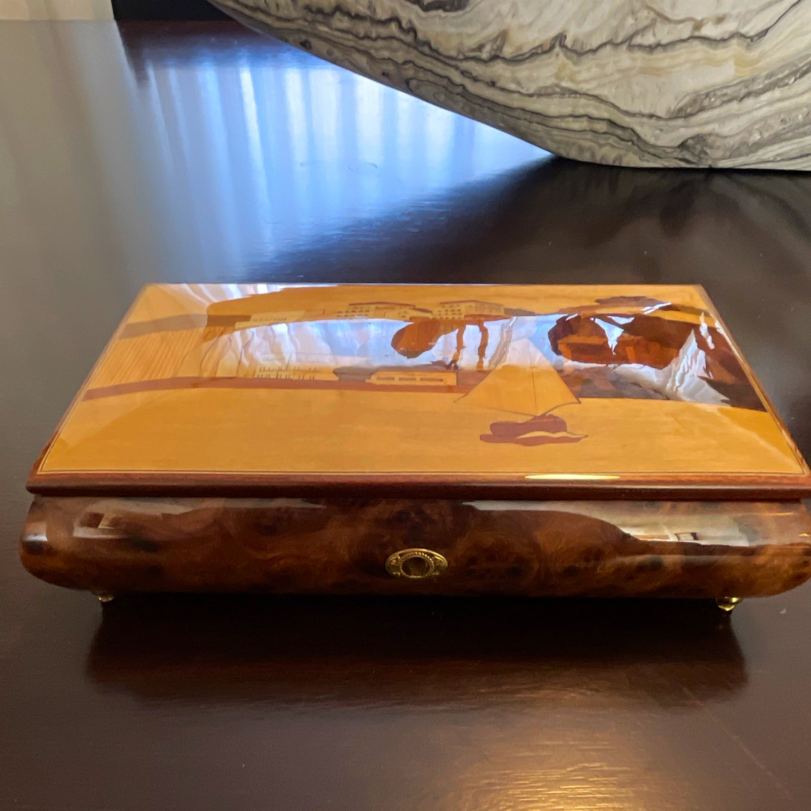 Sorrento Italy Inlaid Wood Music Box “Torna a Surriento”Velvet Lined Burled Wood