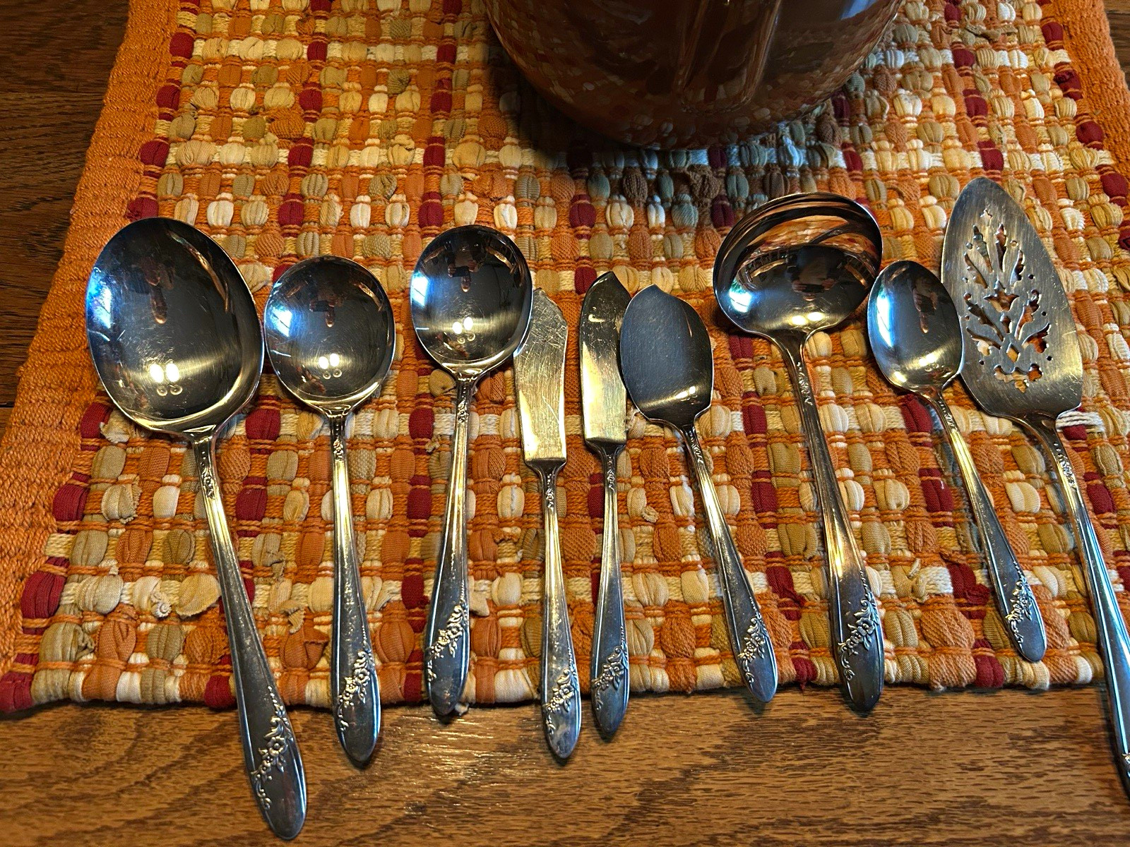 Vintage Oneida Tudor Plate Queen Bess II Silverplate Flatware 9 Piece Serving