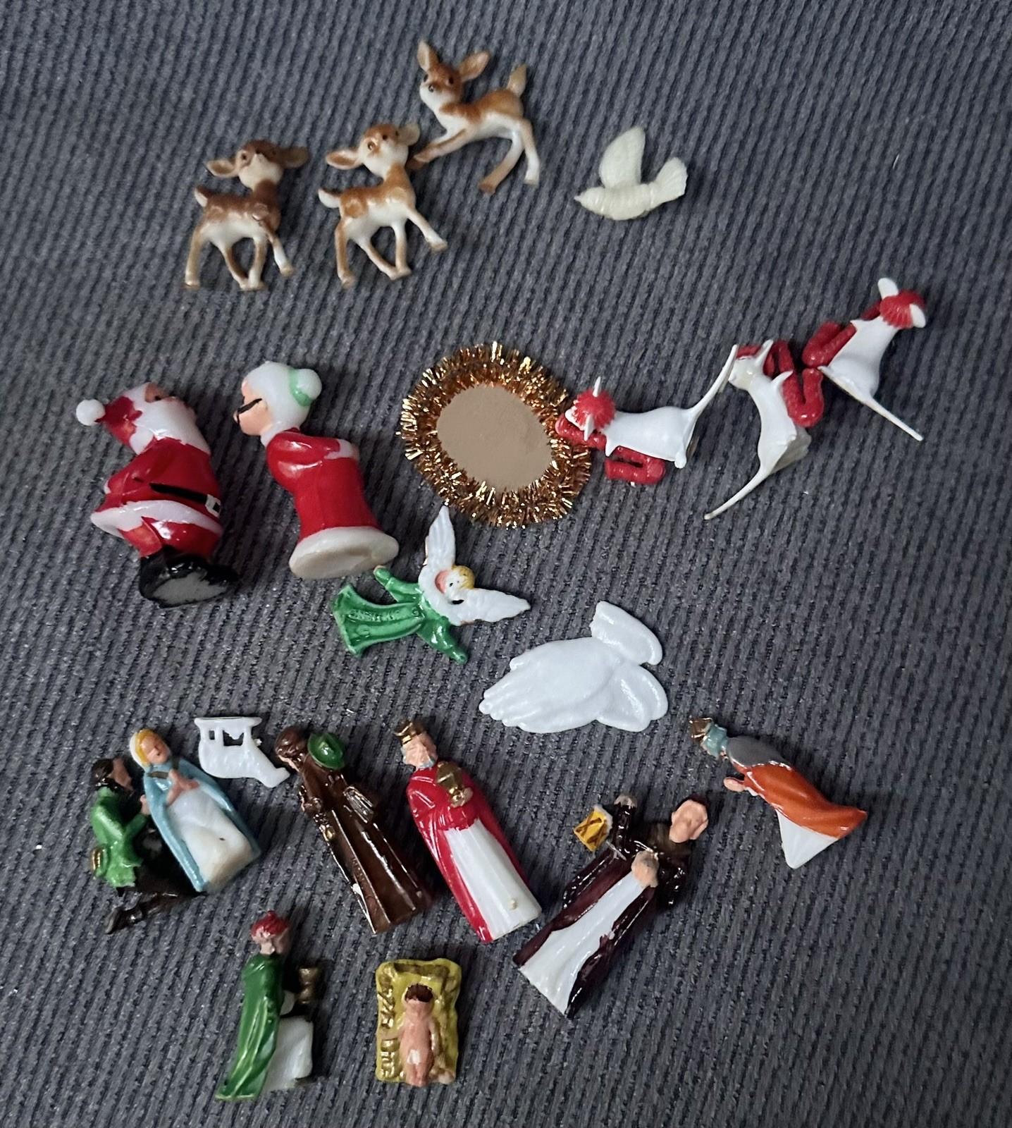 Vtg Mini Celluloid Christmas Reindeer Nativity Kissing Santa Lot Of 21