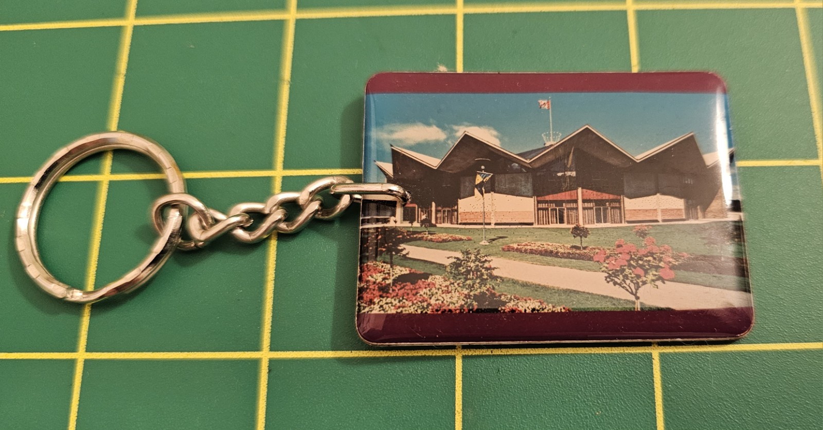 Vtg Stratford Ontario Canada Day Maple Leaf Souvenir Keychain. (S15)