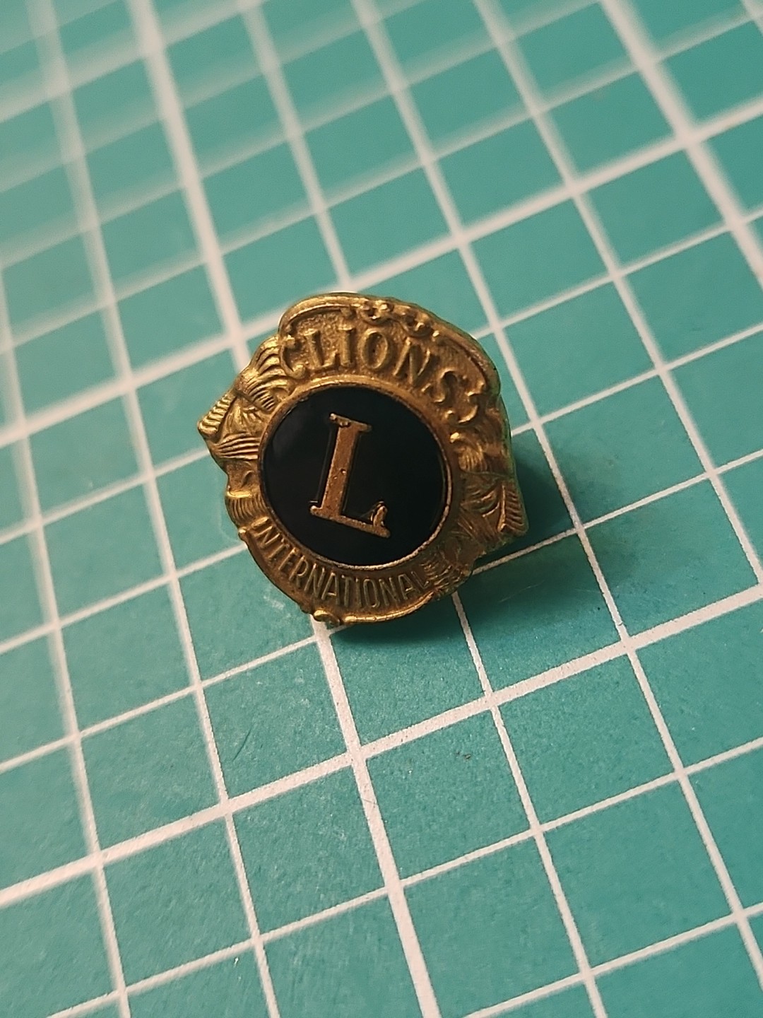 Vtg Lions International Club Gold Tone Lapel Pin