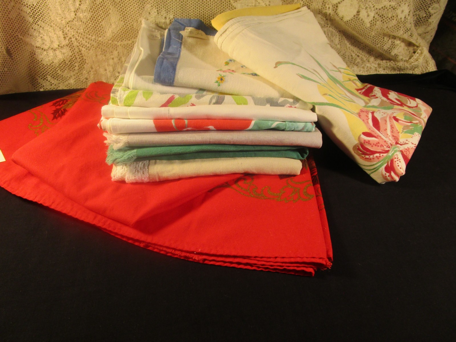 VTG. LOT OF 10 SMALLER OR -AS IS- TABLECLOTHS MCM MOSTLY
