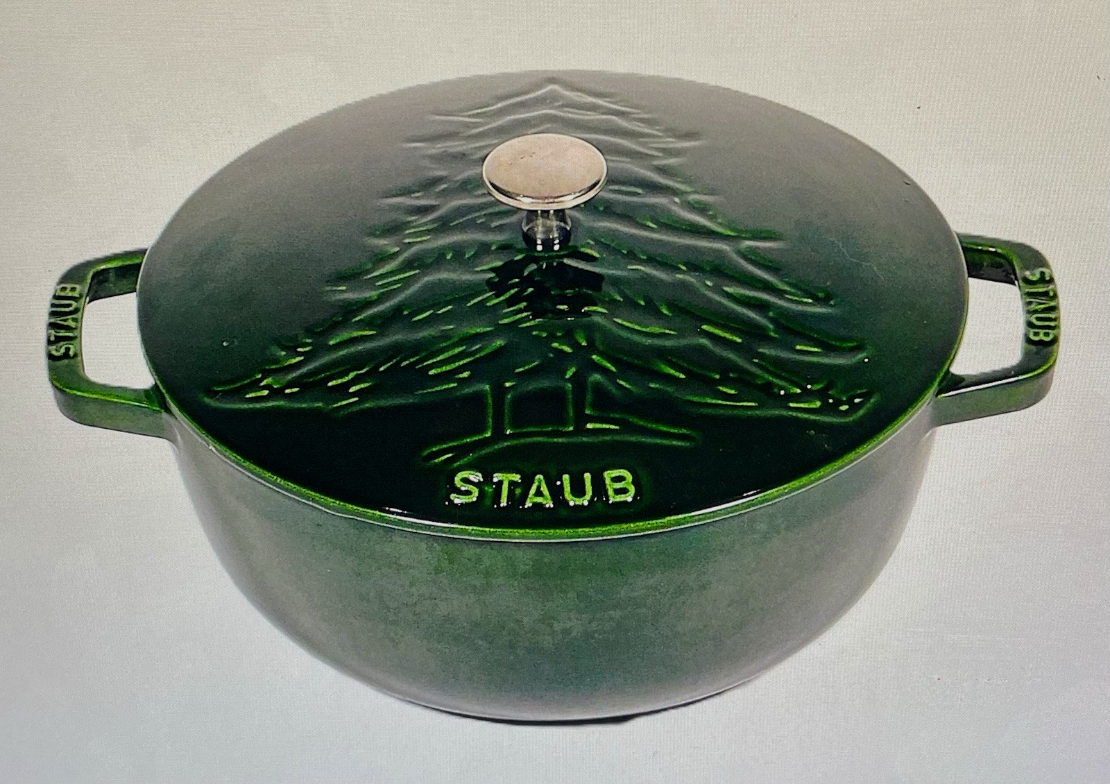 NOS Hunter Green Staub France Dutch Oven Enameled Cast Iron Pine Tree 3.75 Qt.