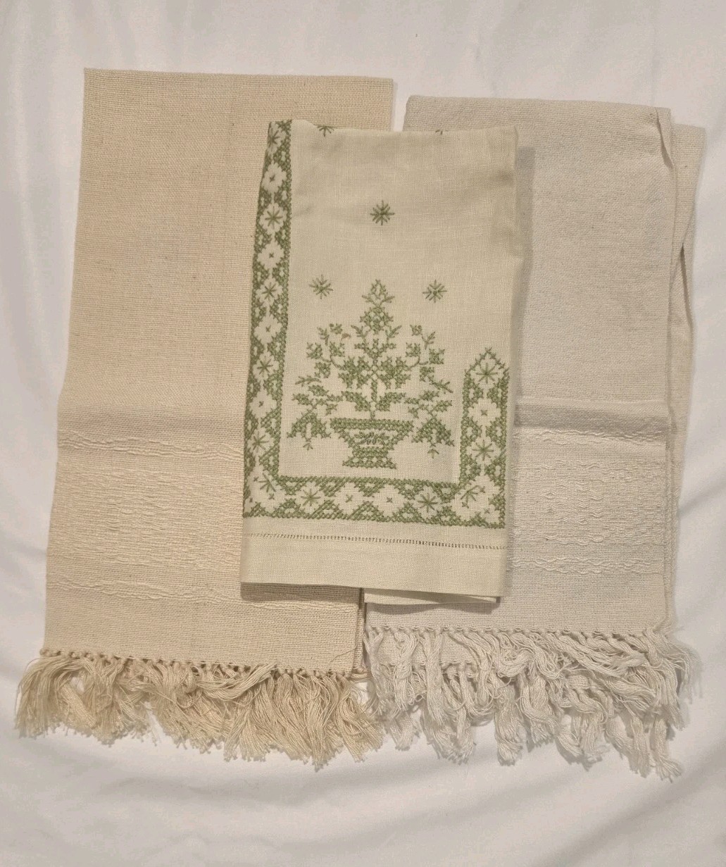 Lot Of North Carolina NC Linen & Cross Stitch Vintage Lot Crafts Of 9 States Inc