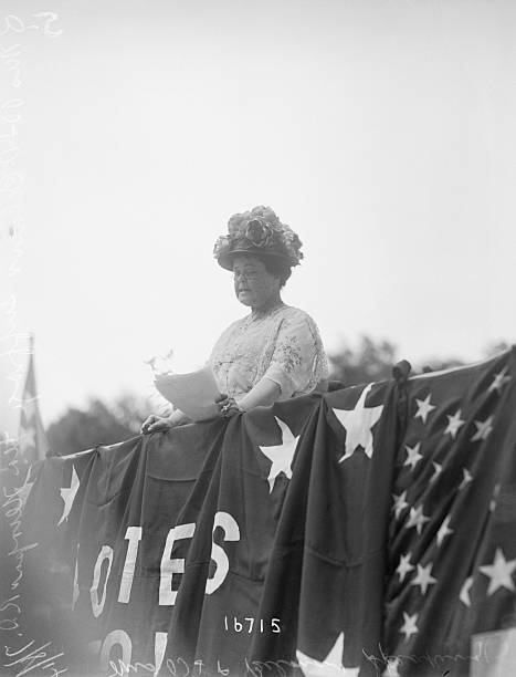 Mrs OHP Belmont addressing suffrage tea gathering Marble House 1914 Old Photo