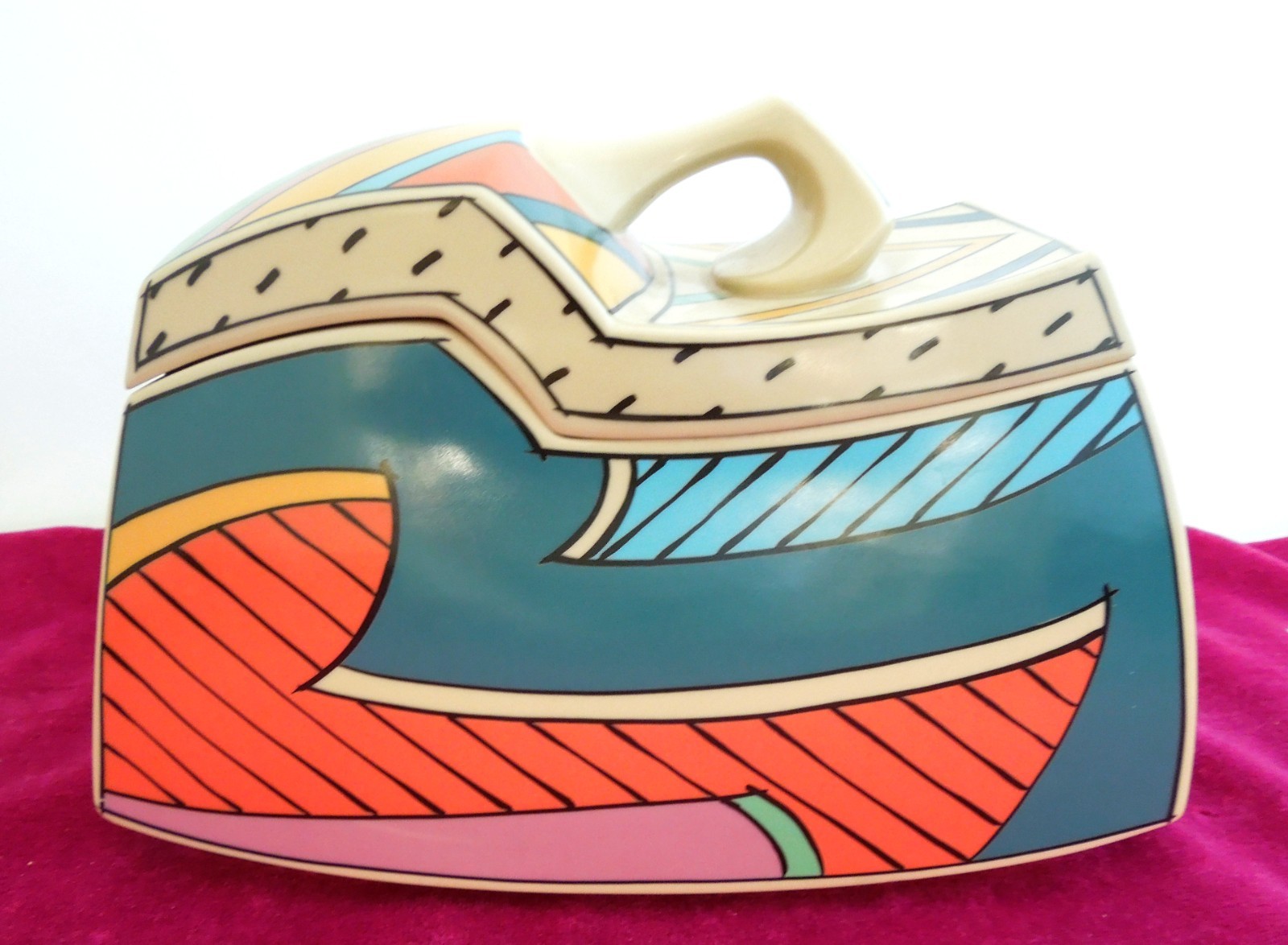 * Vintage Rosenthal Studio Line Dorothy Hafner  Covered Vegetable /  Soup Tureen