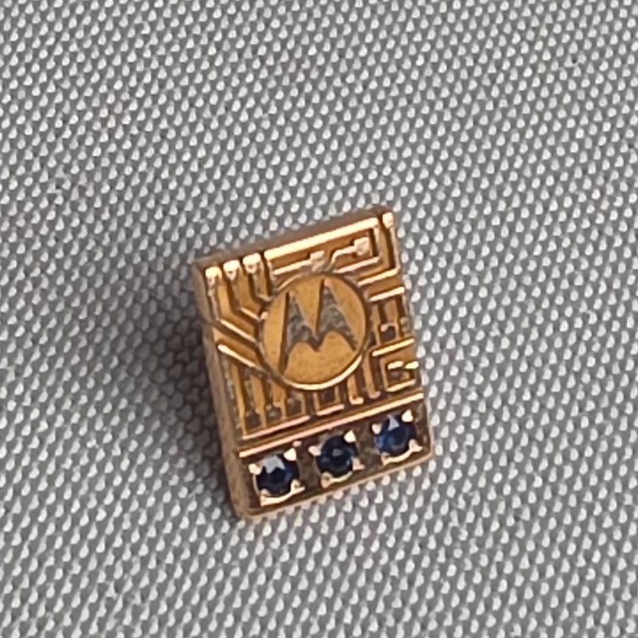 Vintage Motorola 10K Gold Service Award Pin 3 Blue Stones cTo O.C. Tanner