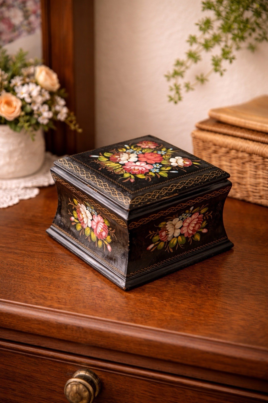 Vintage Russian Lacquer Box | Hand-painted Florals | Artist Signed | Fedoskino?