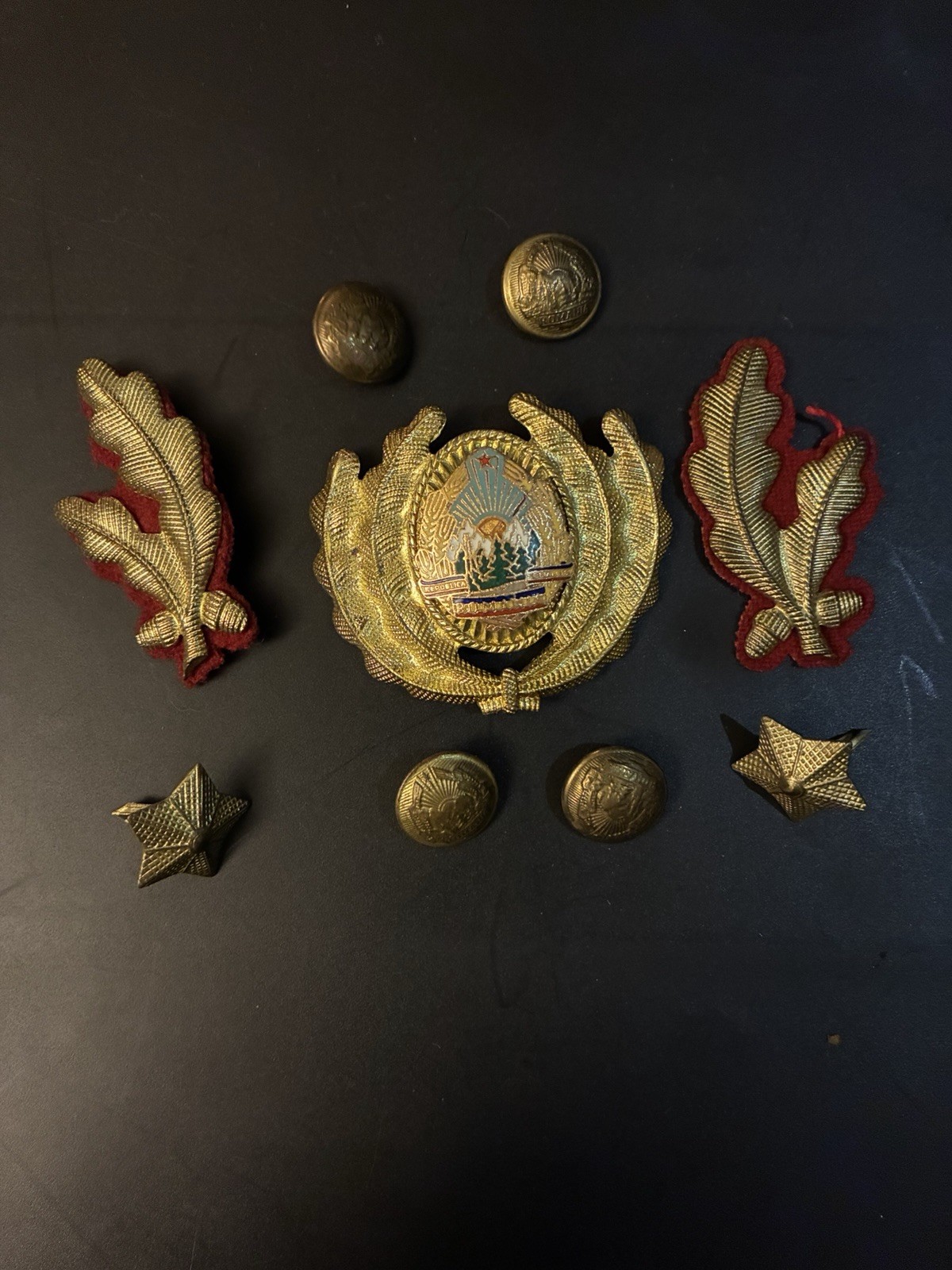 Vintage Communist Era Romanian Military Insignia And Buttons As-is