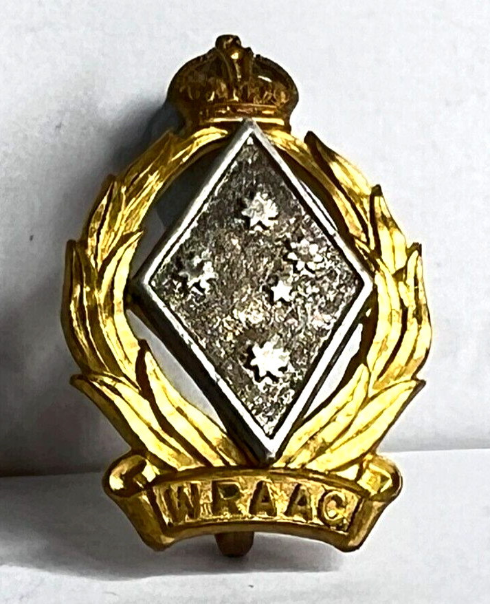1951-53 WRAAC Women\'s Royal Australian Army Corps Officers Collar  badge 35x24mm