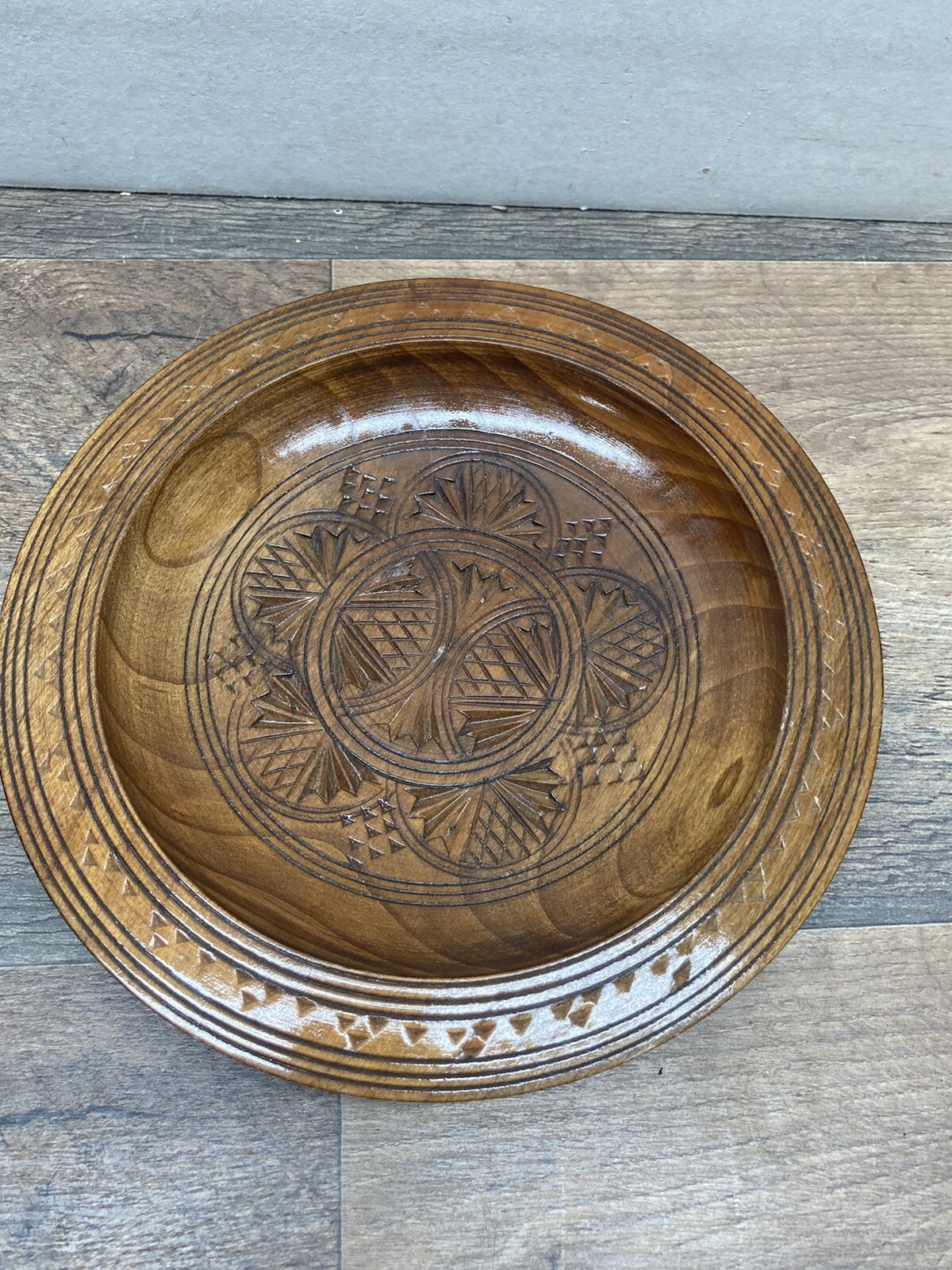 Vintage Wooden Carved Decorative Bowl Trinket Bowl or Wall Hanging