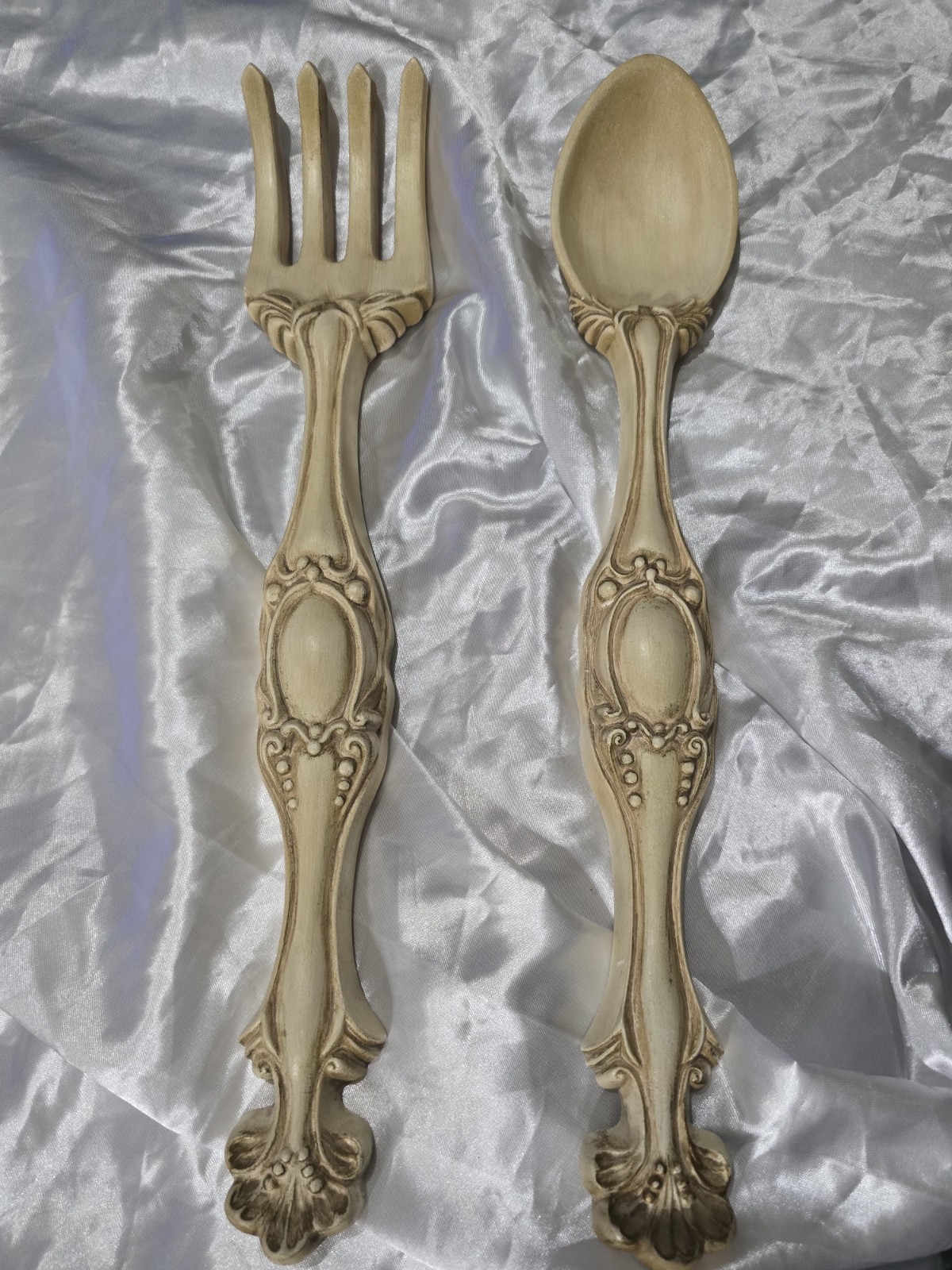 Vintage Arnel\'s Ceramic Spoon Fork Wall Hanging Set Ornate Ivory Cottagecore