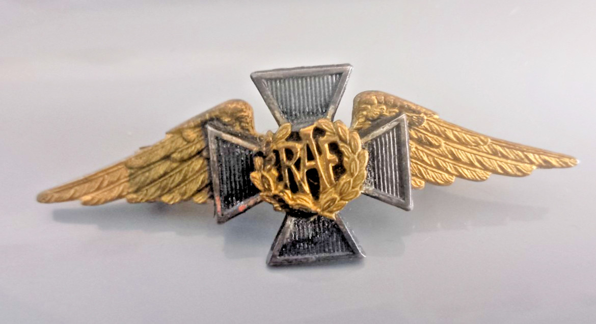 WW2 RAF Chaplains Branch Badge J R Gaunt London 55mm Gilt Wings Cross