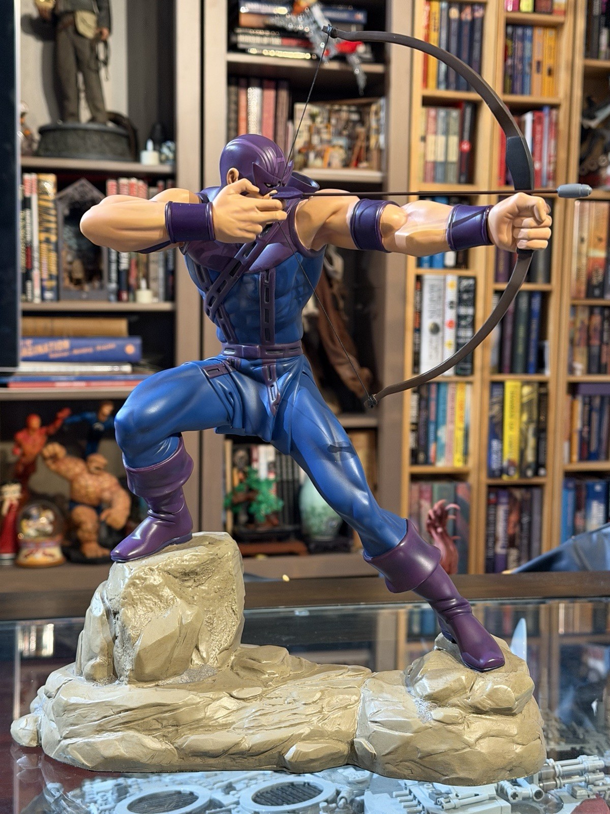 Hawkeye Hard Hero Statue Marvel Avengers Artist Proof 79/100 DAMAGED