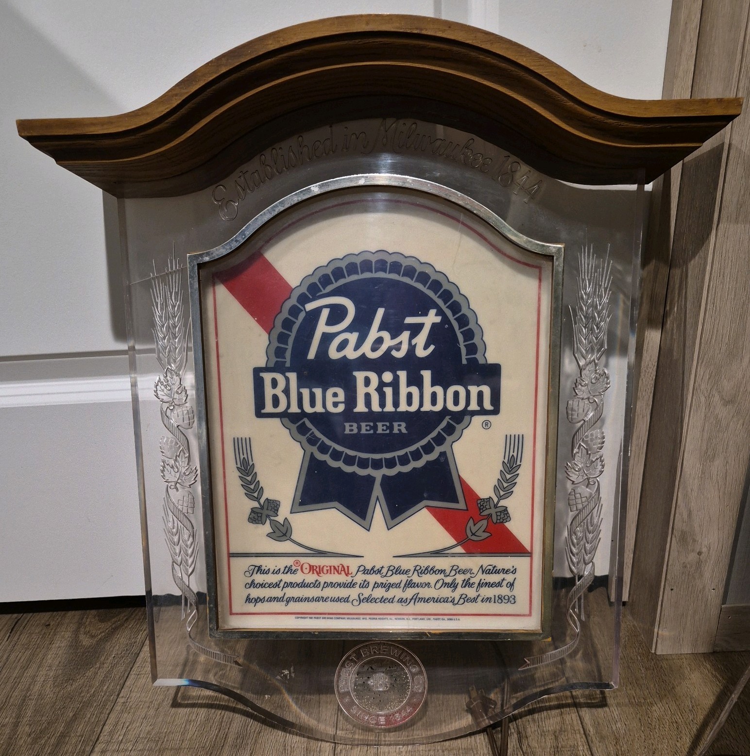 Vintage 1981 Pabst Blue Ribbon Crystal Heritage Light Up Bar Sign As-Is Repair
