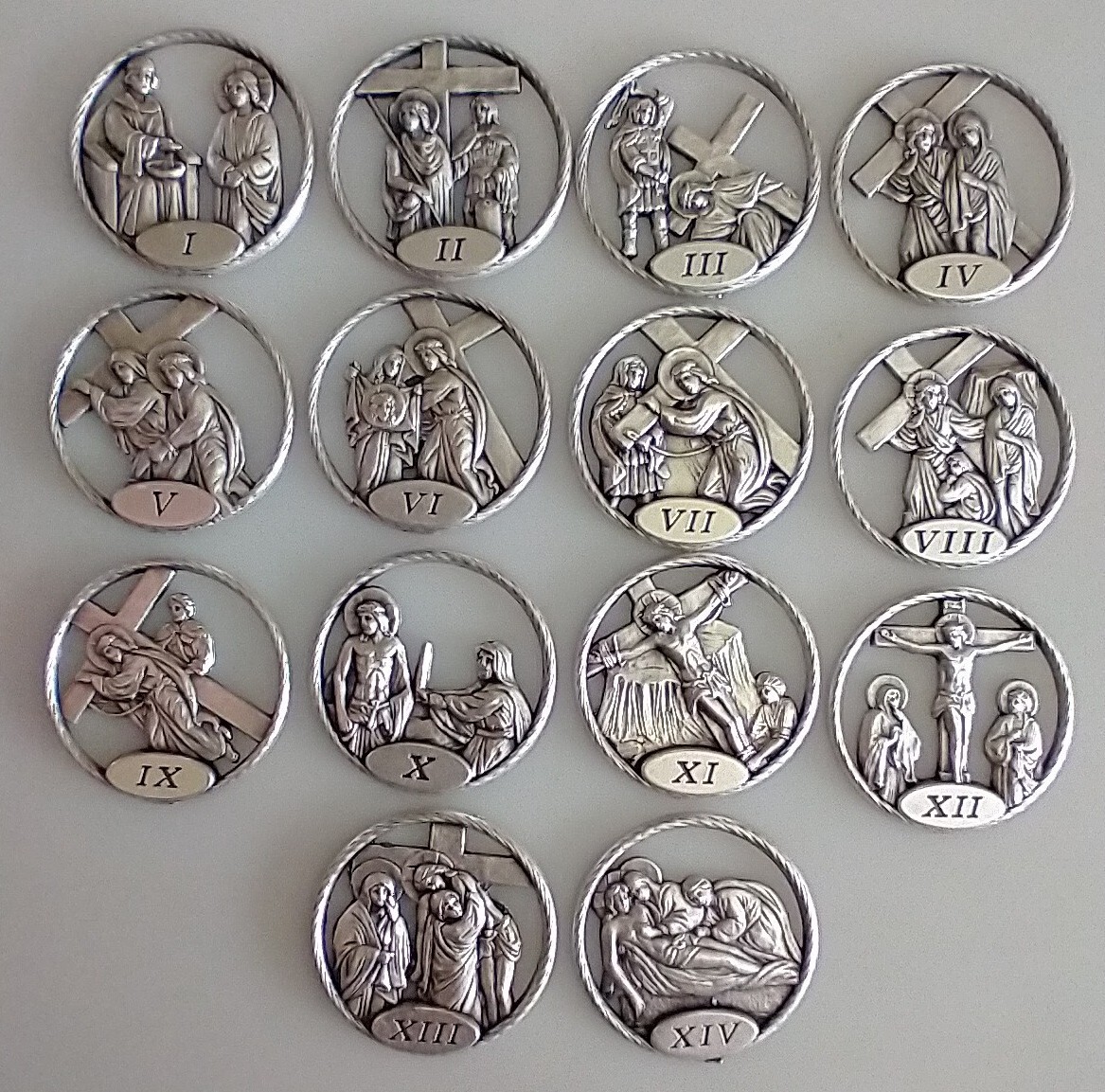 Catholic Lot 14 x Stations of the Cross Token SilverTone 1