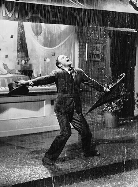 Singing In The Rain 1952 Gene Kelly As Donald Lockwood In The Street 4x6 Pictur
