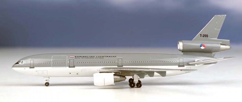 Aeroclassics AC411123 Netherlands Government DC-10-30 T-255 Diecast 1/400 Model