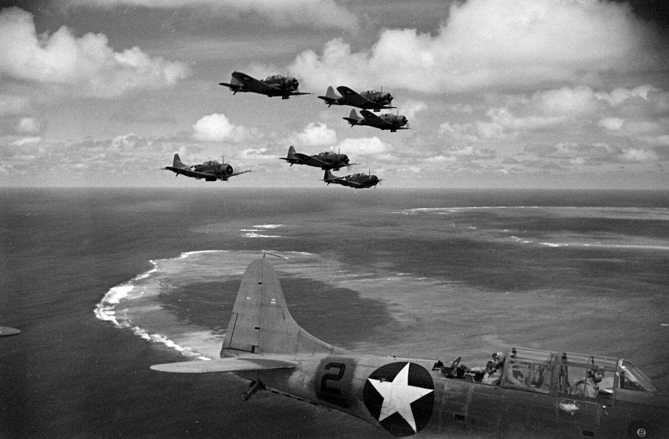 WW2 WWII Photo From Battle of Midway 1942 World War Two US Navy  / US083