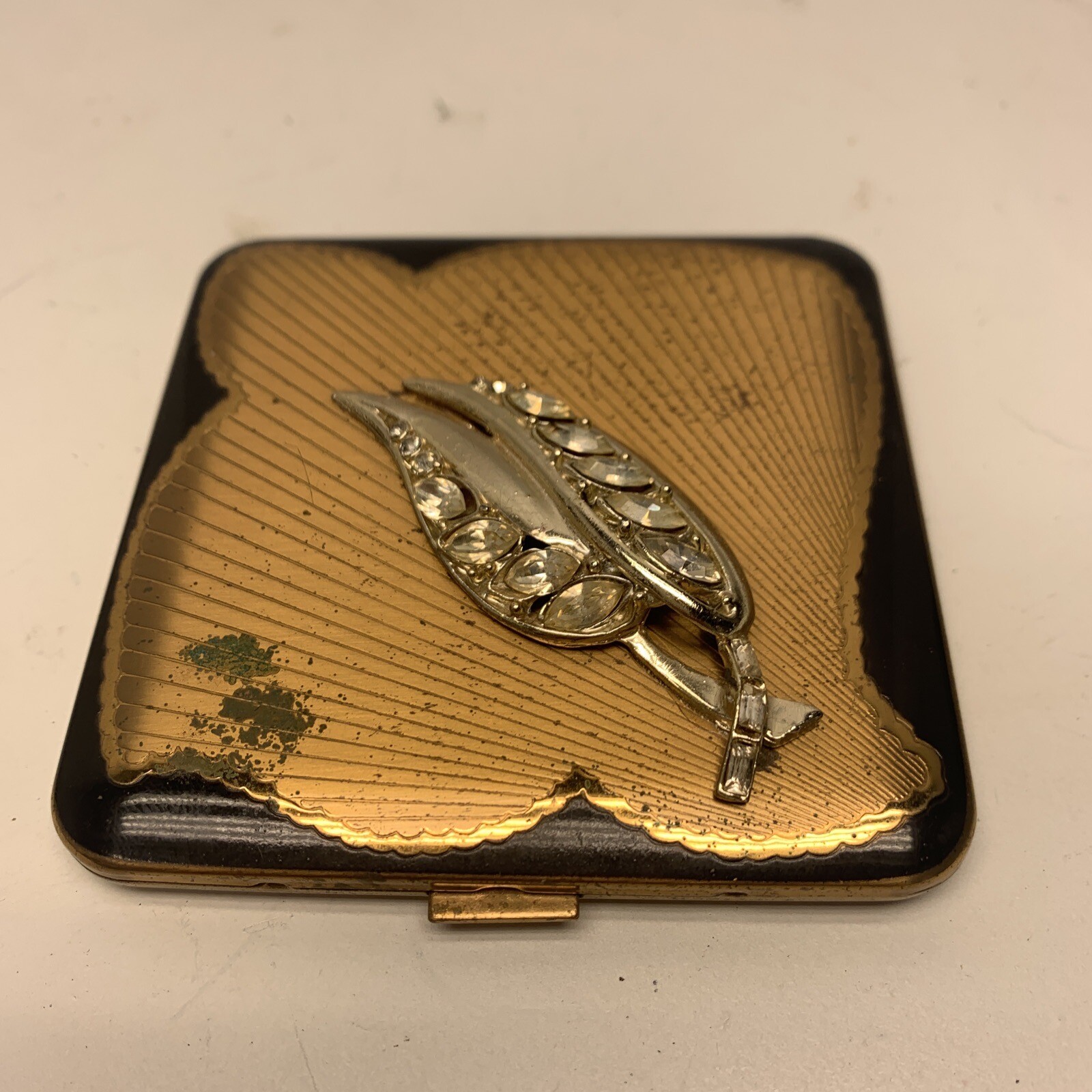 Vintage Dorset 5th Avenue Compact 