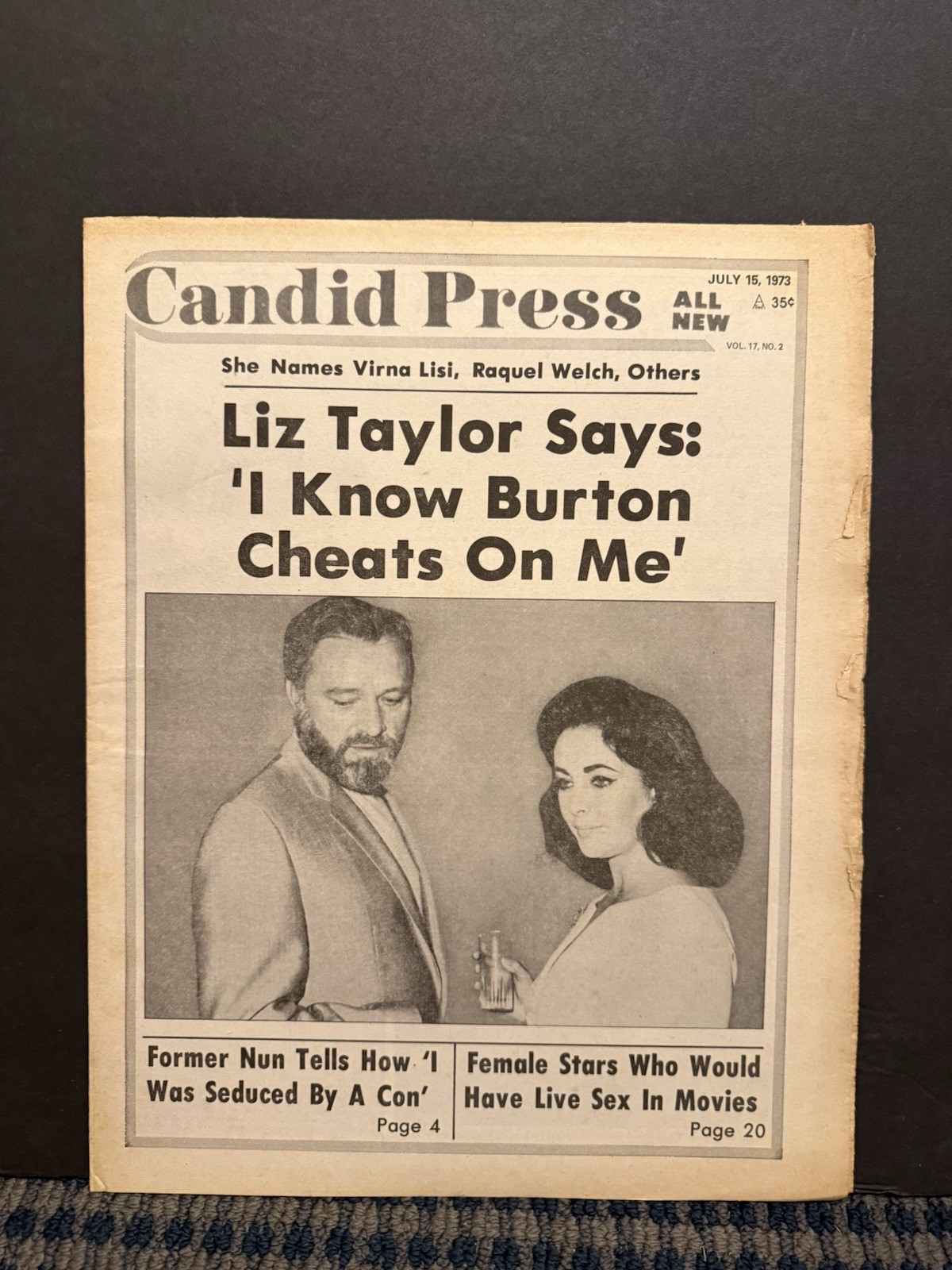 1973 July 15th Candid Press Newspaper, Liz Taylor, Richard Burton (VRN10D)