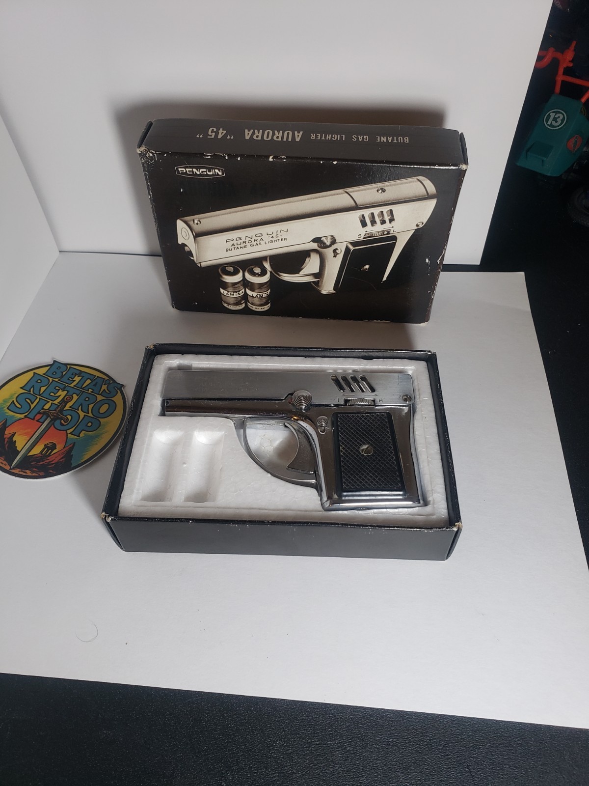 Vintage 60's Japanese Penguin Aurora 45 Butane Lighter in box untested read desc