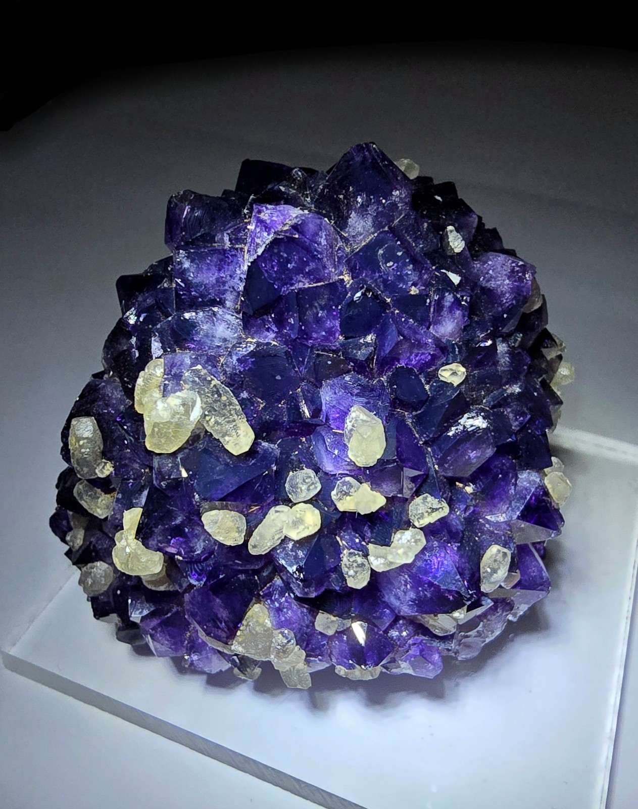 ***FANTASTIC-Sparkling Deep Purple Amethyst w/ Calcite crystals, mine Uruguay***