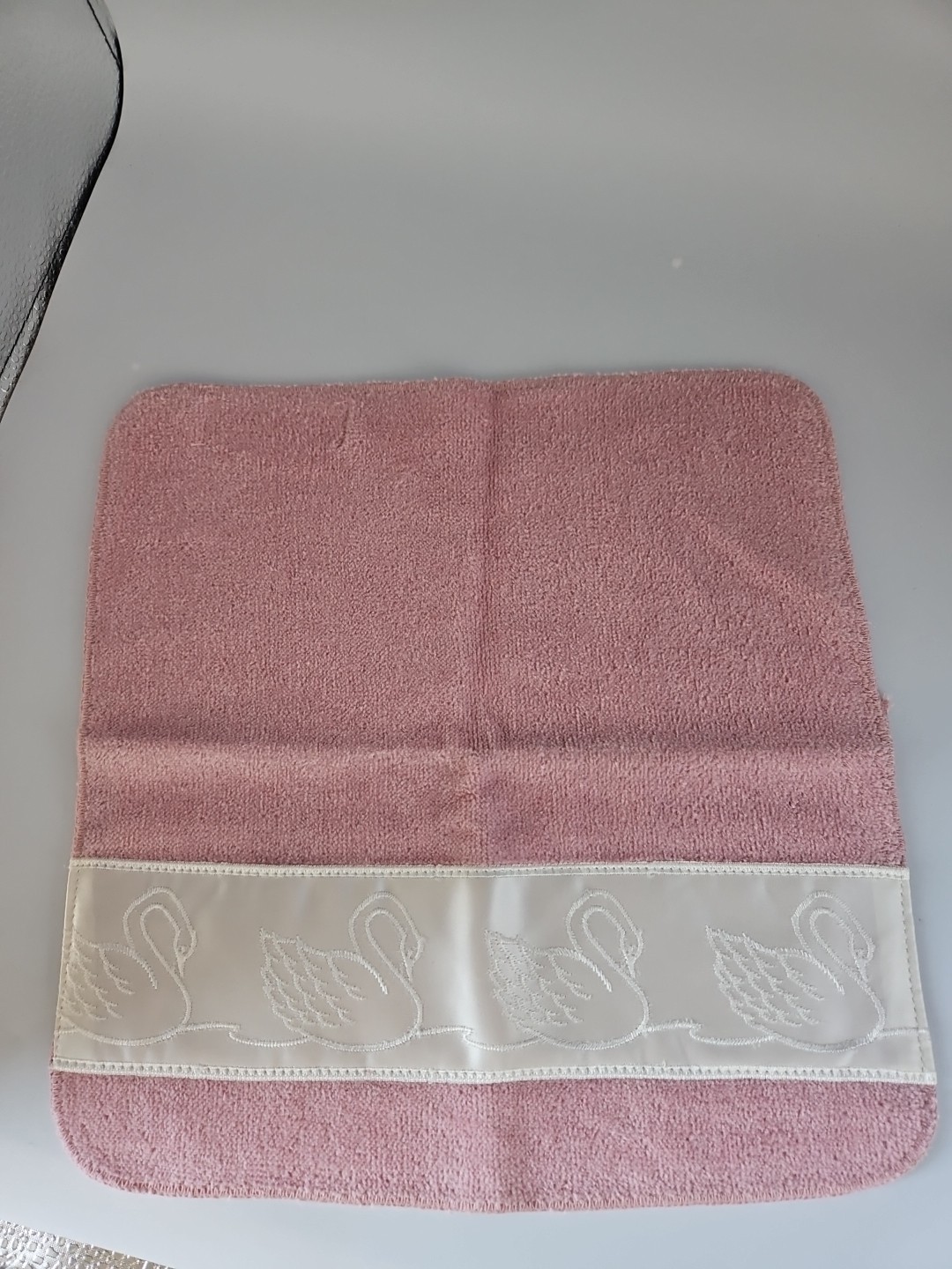 Vtg Saturday Knight Swan Pink Washcloth