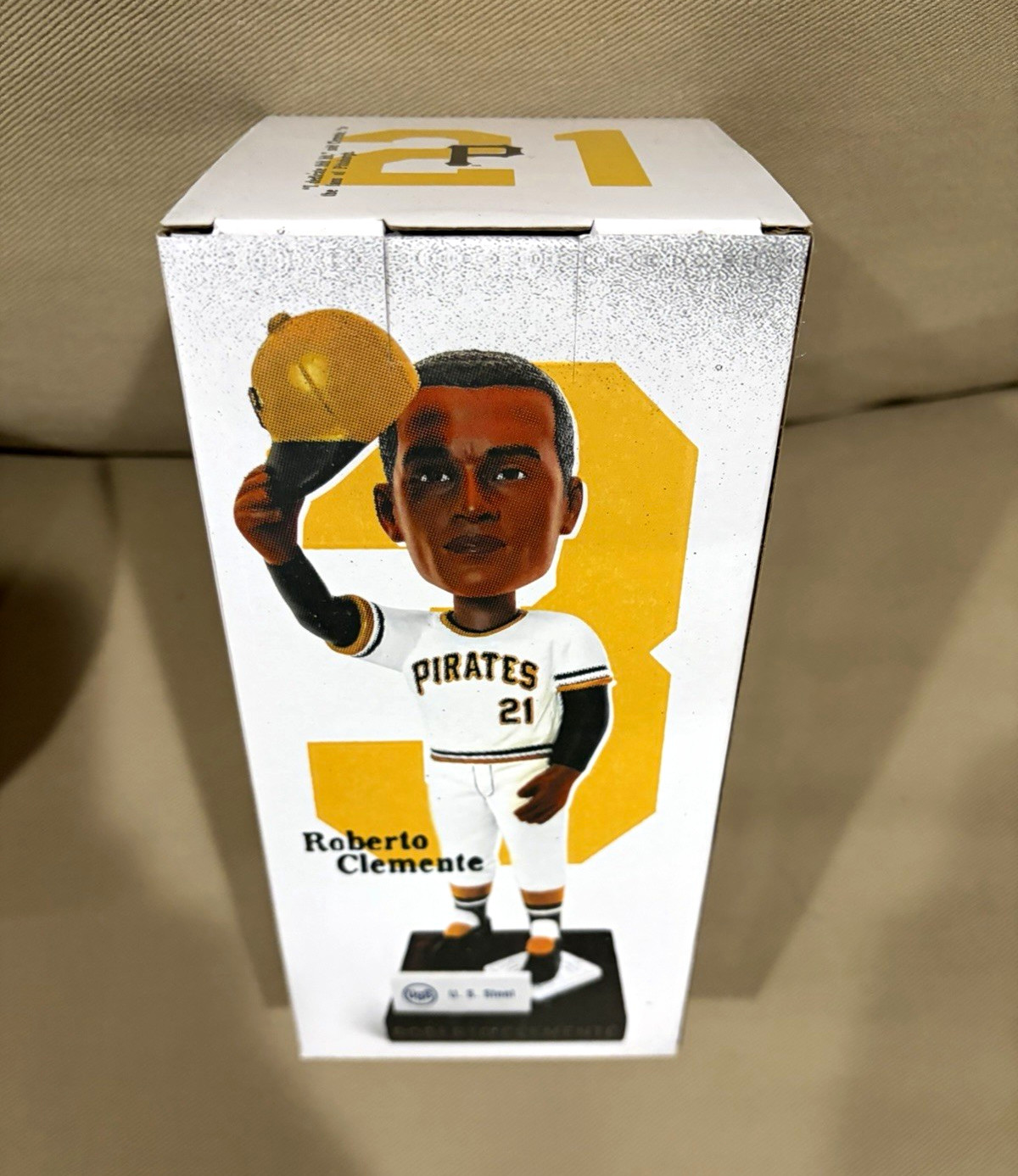 Limited Edition Roberto Clemente Bobblehead SGA Pittsburgh Pirates 9/15/2026