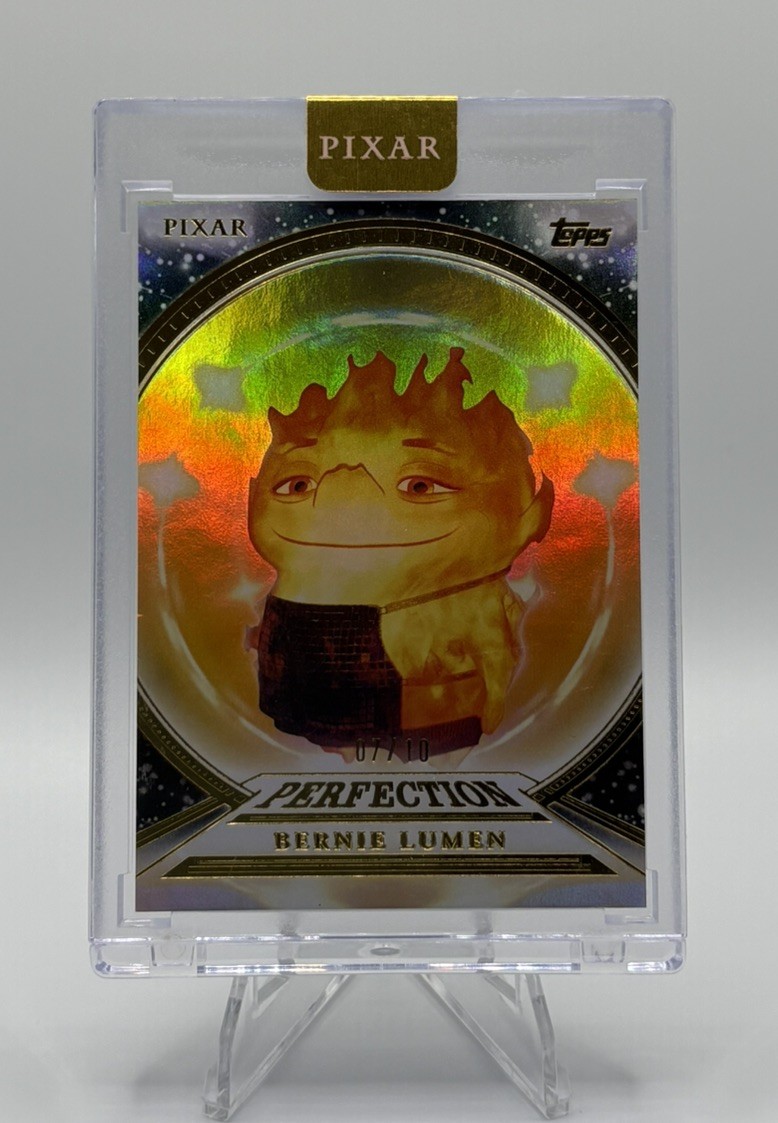 Pixar Perfection Bernie Lumen Elemental Gold /10 Topps Disney Pixar SP