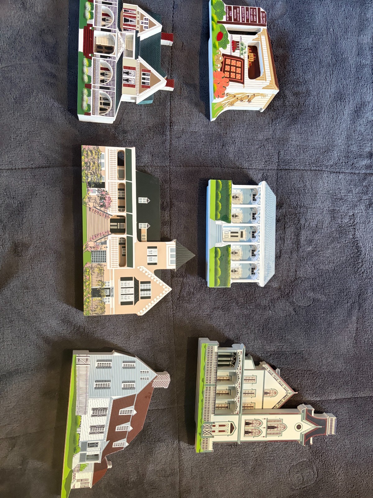 Sheila\'s Collectibles Houses Lot Of 6 Vintage 1990\'s (1991-1997)