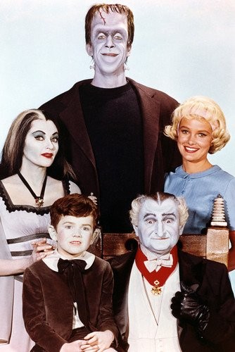 The Munsters 24x36 Poster Herman and family pose