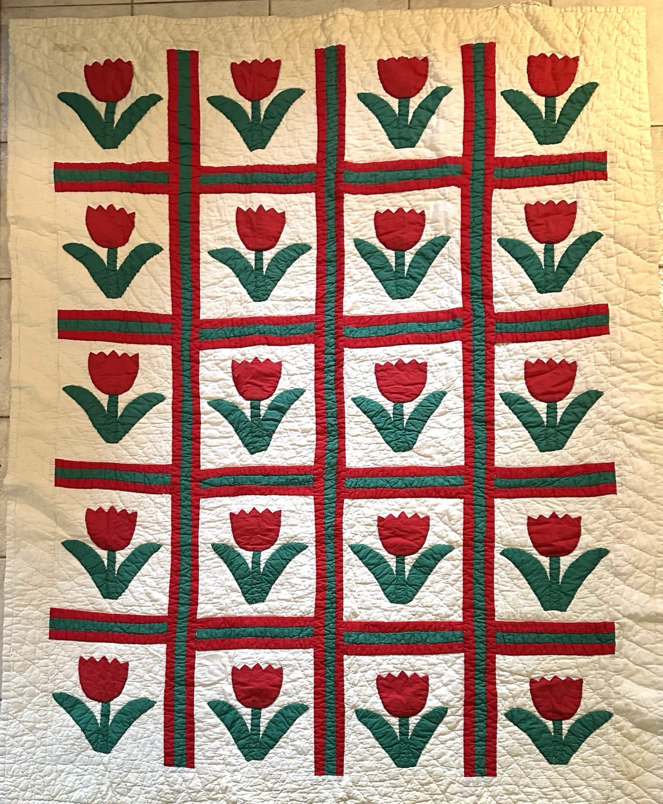 Hand Stitched Vintage 1940’s Appliqué Tulip Quilt - Vibrant Red - 60”x76”