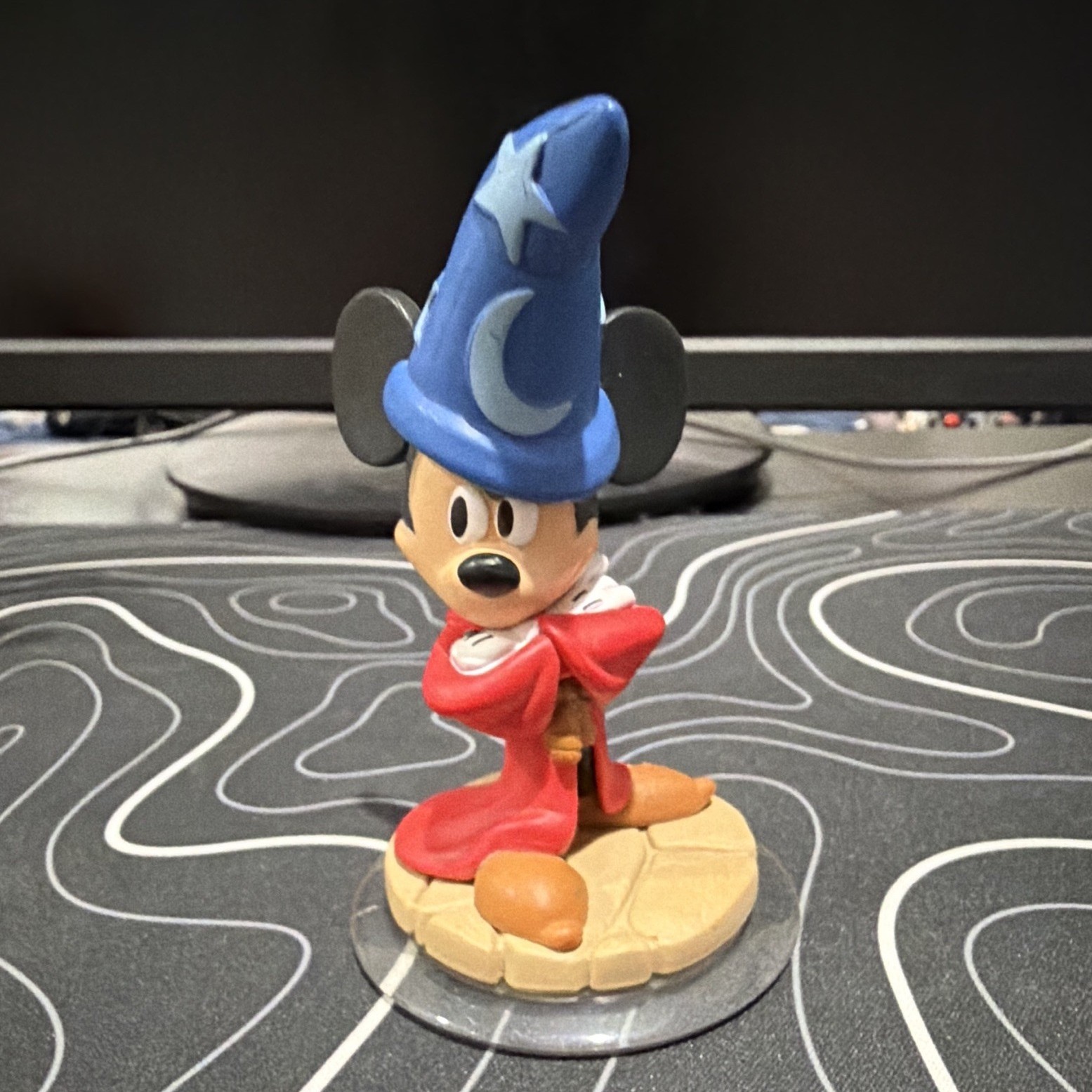 Disney Infinity Mickey Mouse Sorcerer Figurine Blue Wizard Hat Red Robe