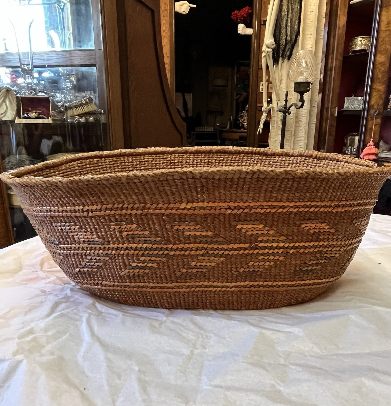 Antique Tsimshian Native Fine Hand Woven Basket Cedar Bark Decoritive