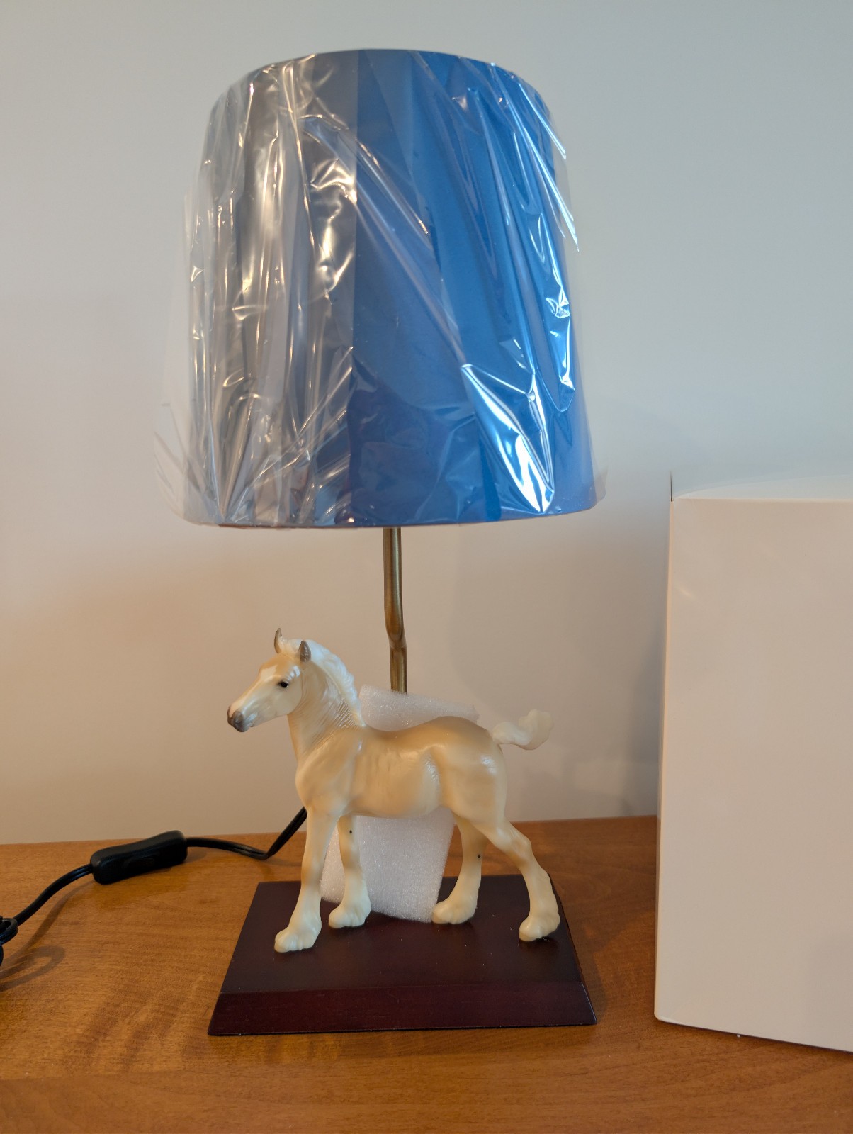 Phoebe  Palomino Foal with Lamp IN HAND 2026 Breyer Vintage Club VC horse NIB