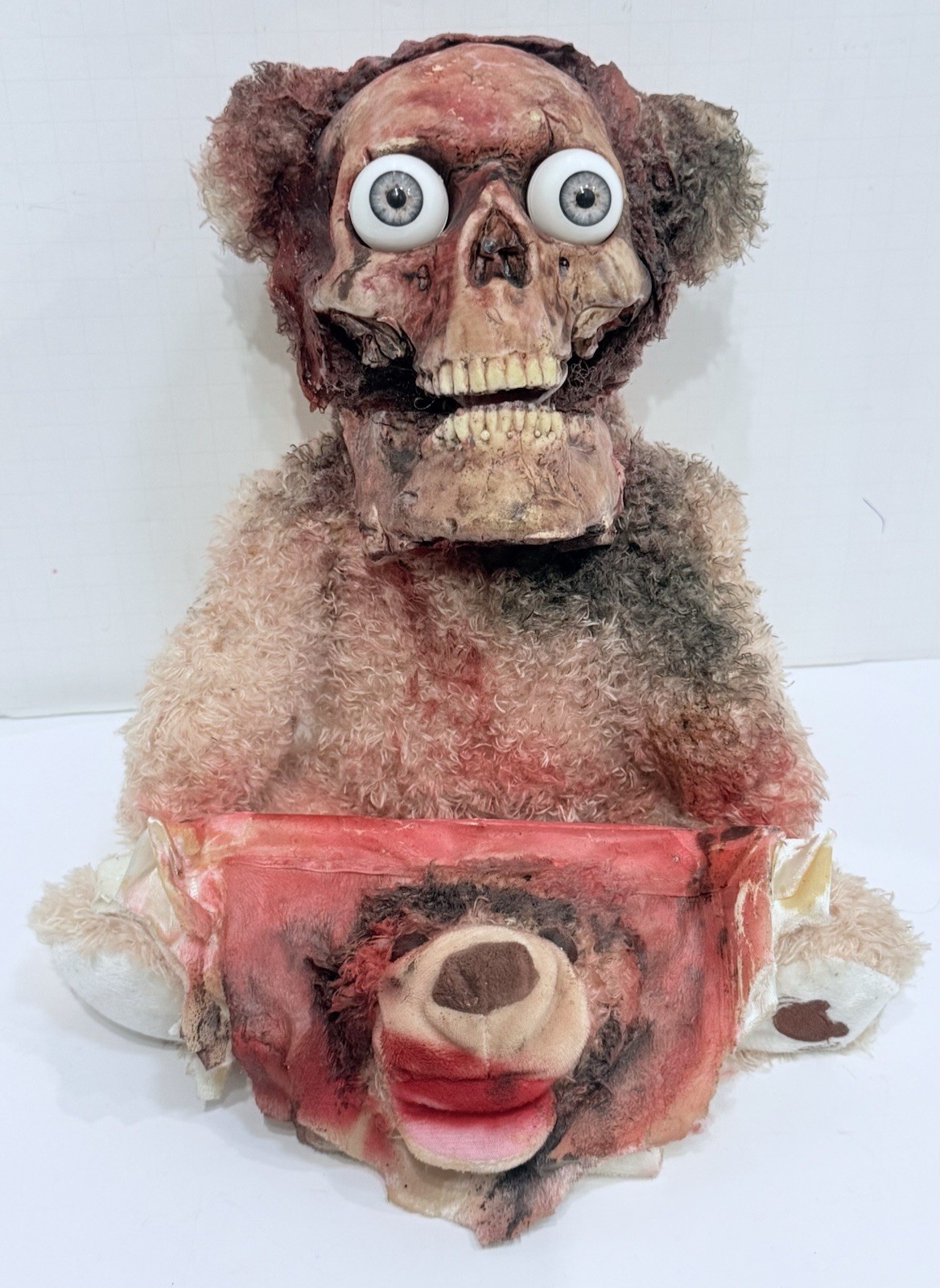 Rare Gruesome Creepy Scare Bear Plays Peek A Boo While Pulling Face Apart