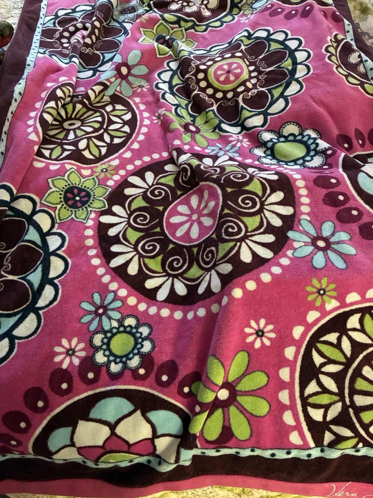 VERA BRADLEY LARGE 32” X 60” BEACH TOWEL CUPCAKE PINK BROWN TURQOUISE COTTON EUC