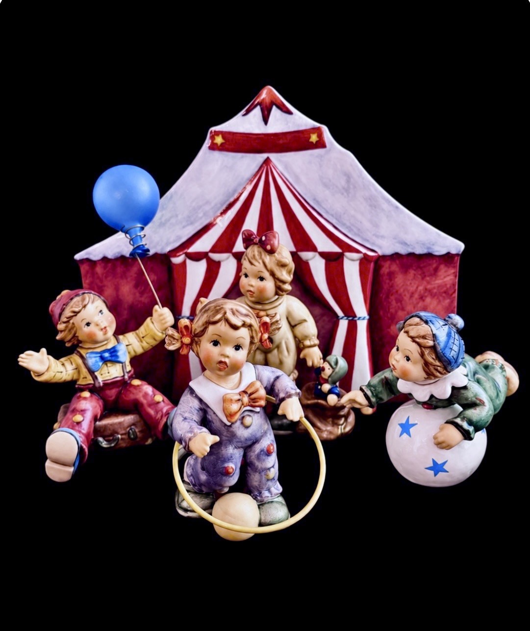Hummel 5 Piece Club Exclusive “Clowning Around” Collection & Circus Tent READ