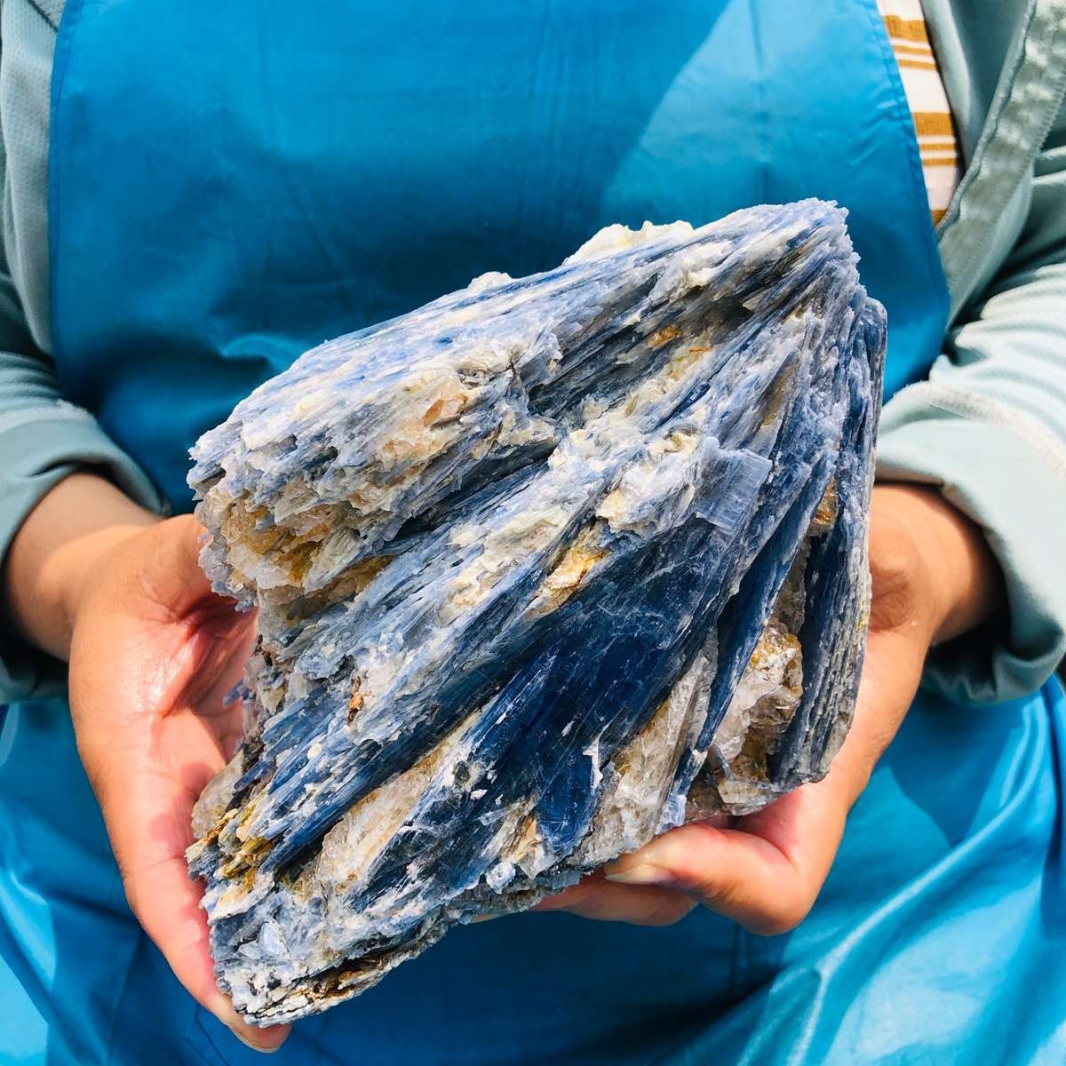 3.93LB Natural Blue crystal mineral standard Quartz Crystal Healing Sample 5978