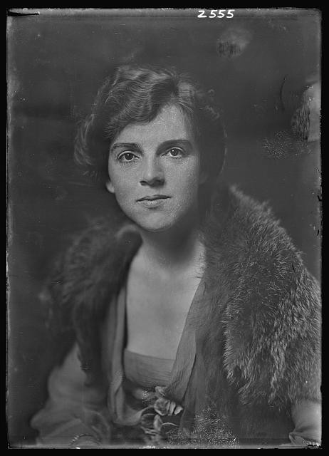 Photo:Mrs C Gardner Portrait Photograph 1910s Studio Portrait