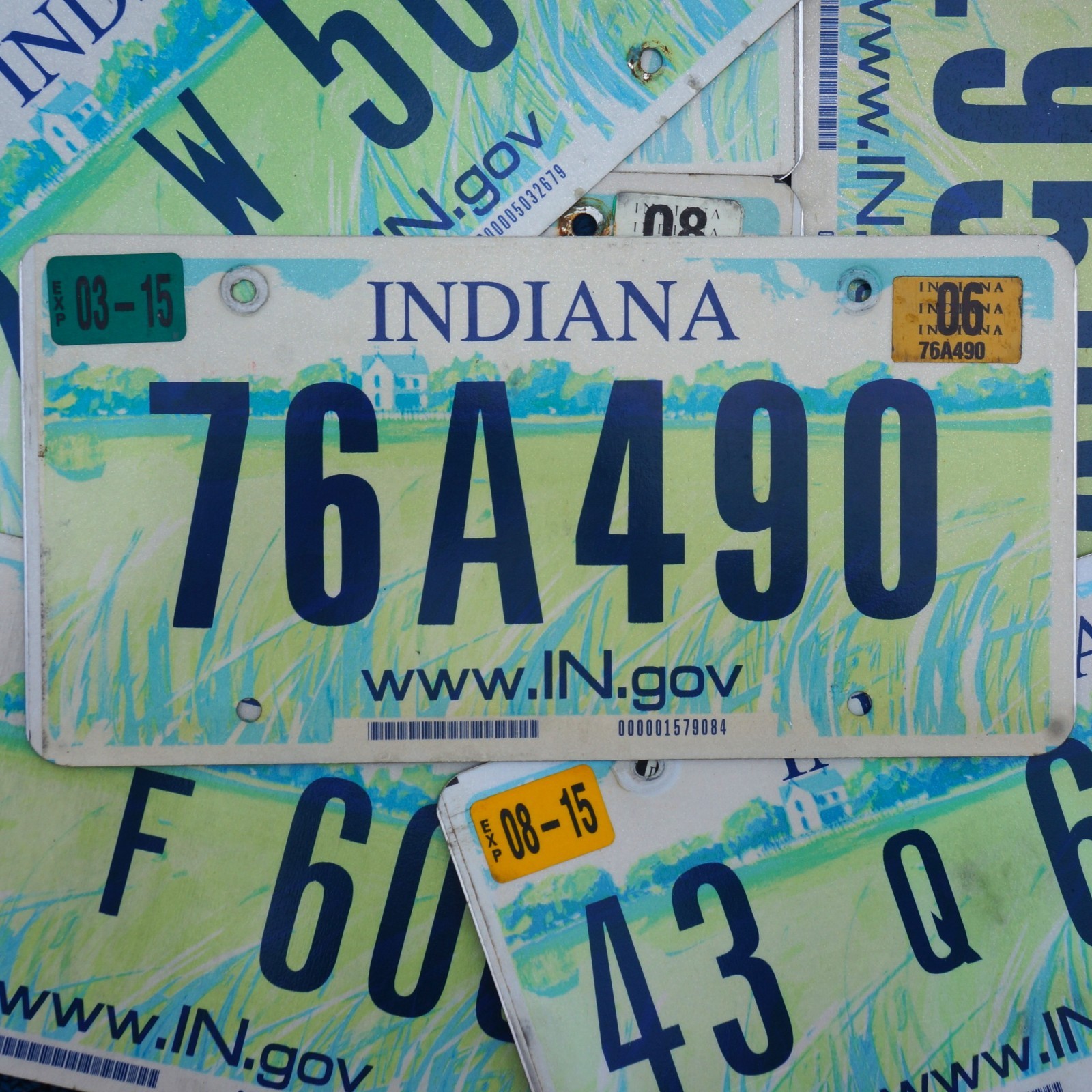 One Random INDIANA LICENSE PLATE Green Grass Farm Graphic License Plates