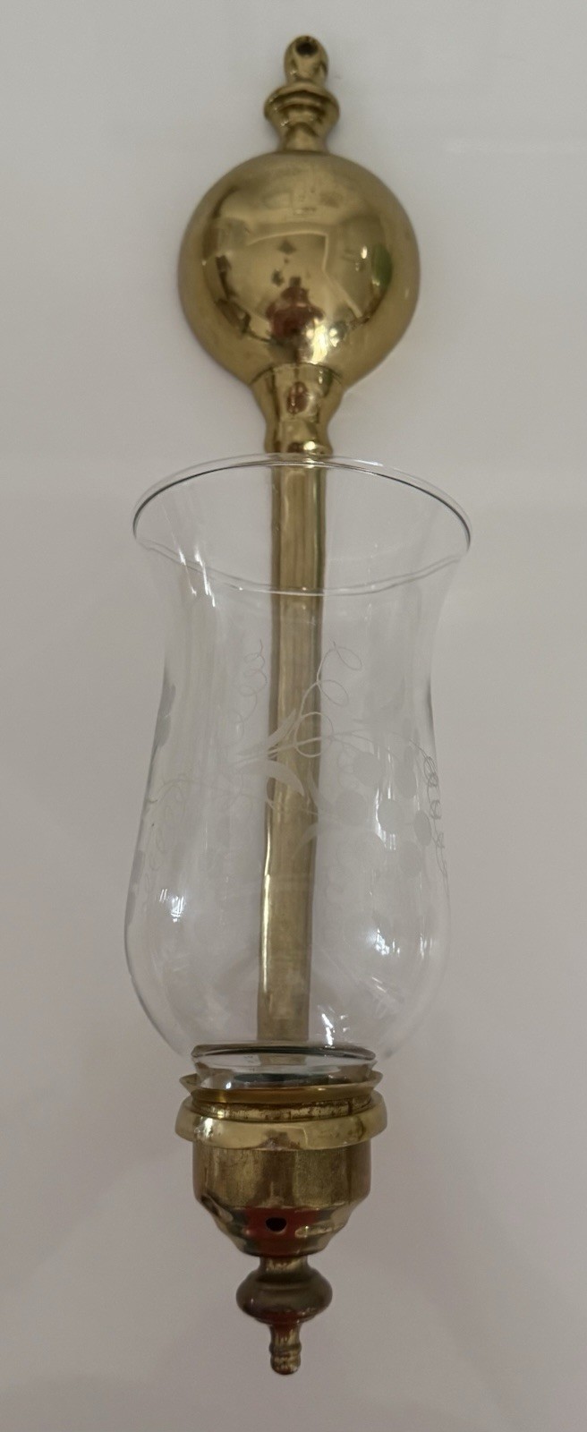 VTG Colonial Ball Brass And Glass Sconce 