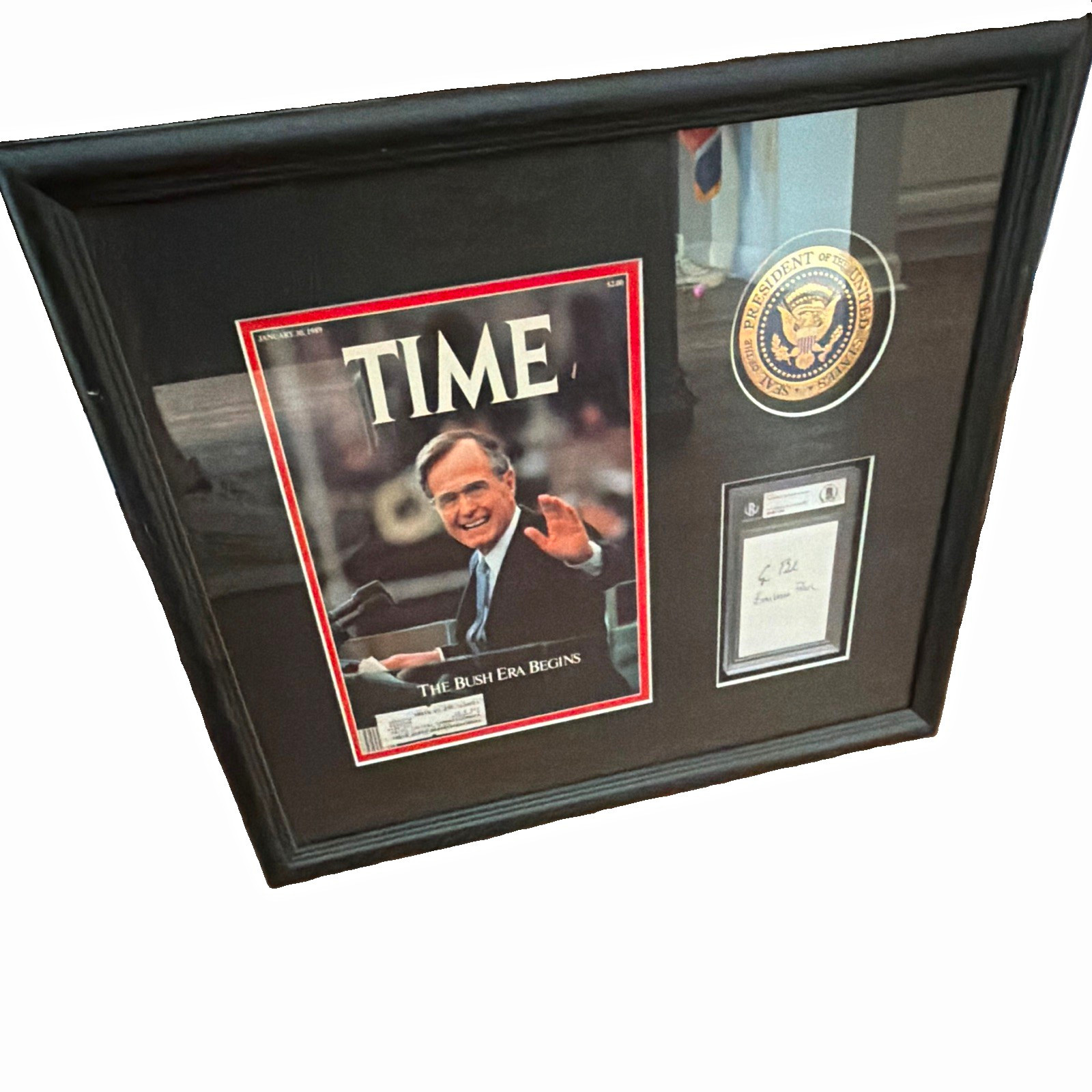 Beckett Authenticated George H/Barbara Bush cut Signature Framed TIME Display