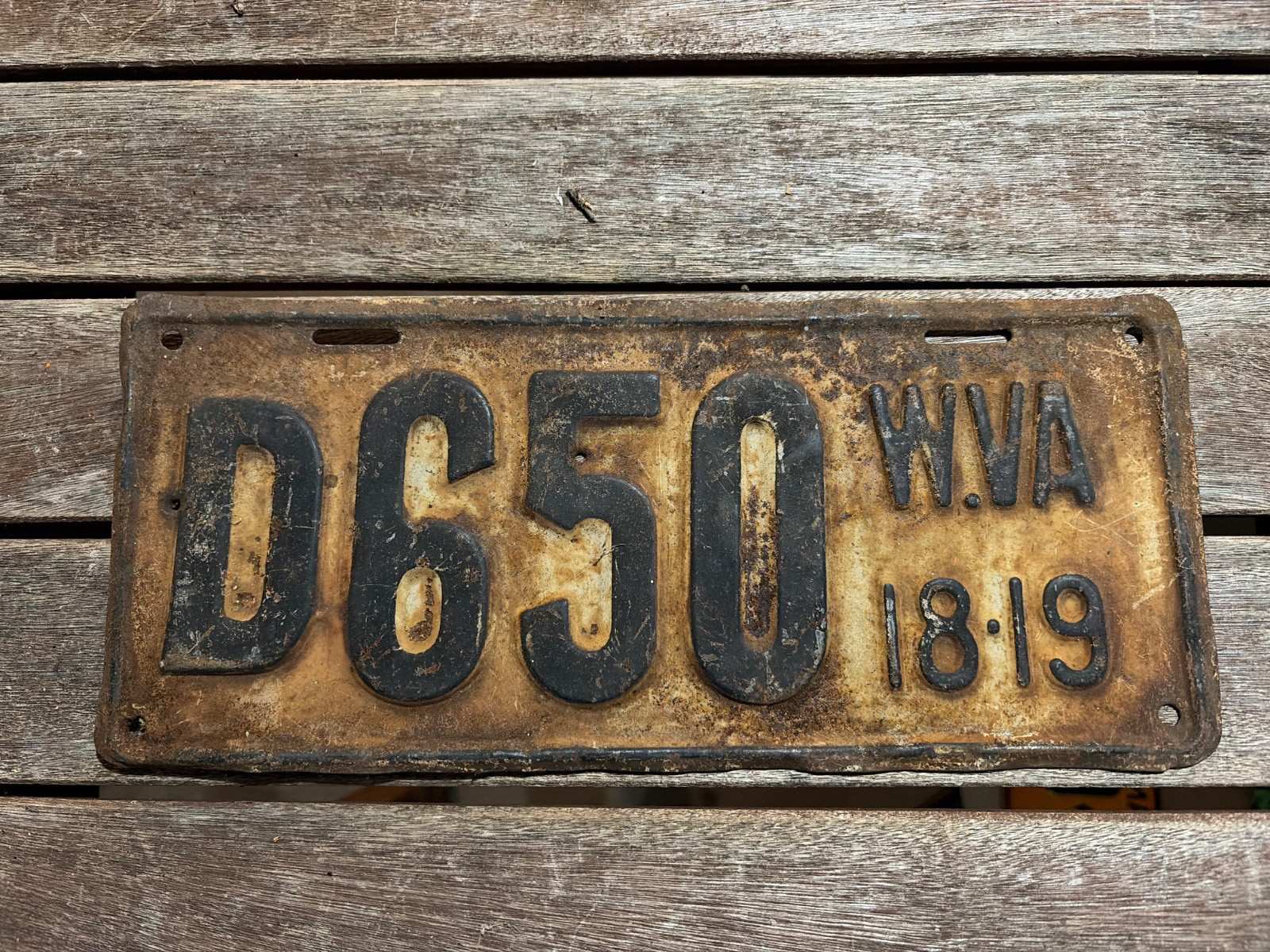 1918-19 West Virginia Dealer License Plate D650