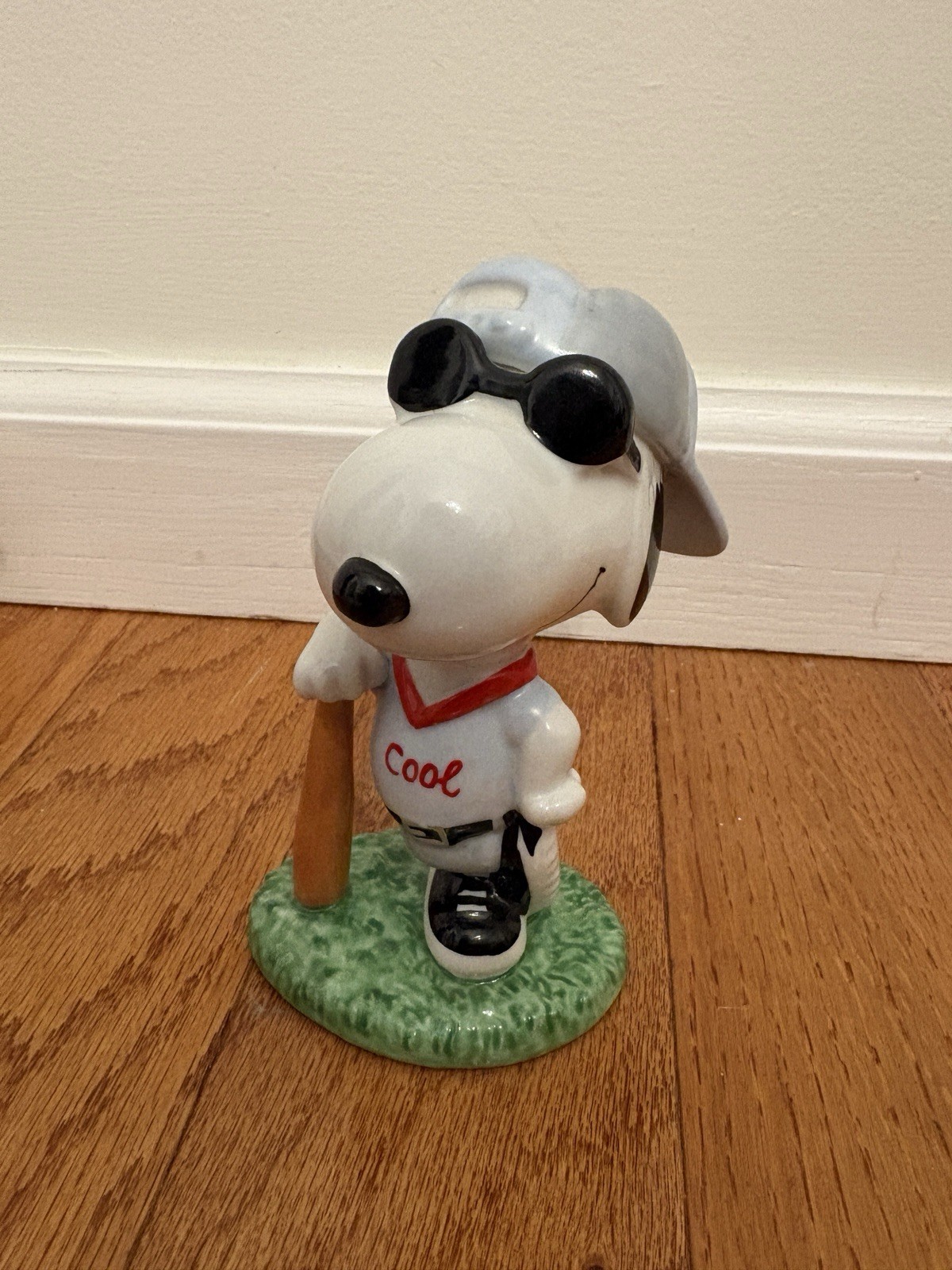 VTG Collectable 1998 Baseball Snoopy, Joe Cool Figurine, 50 Year Peanuts